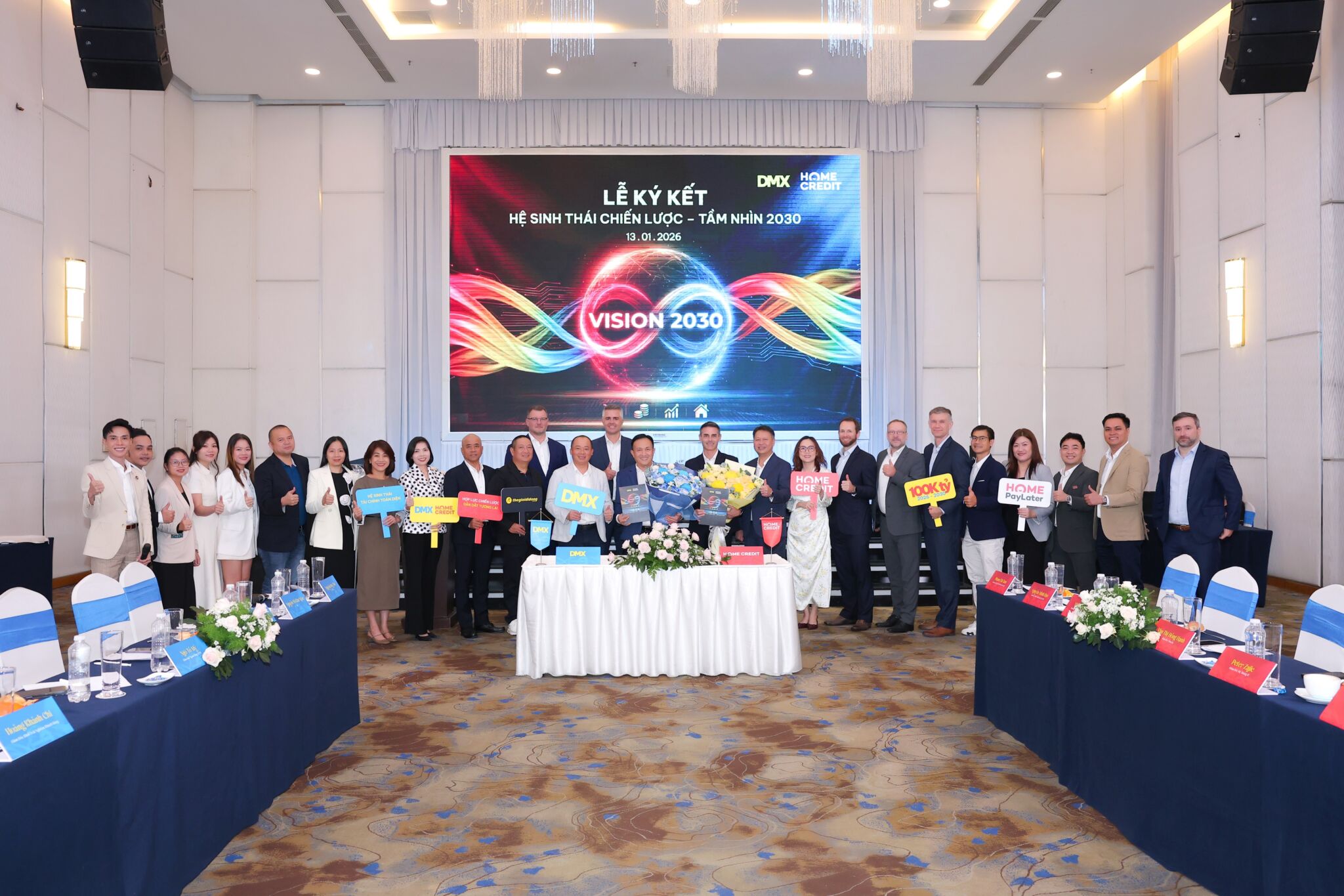 Home Credit và MWG nâng tầm hợp tác, tạo động lực bứt phá cho Điện Máy Xanh Home Credit và MWG nâng tầm hợp tác, tạo động lực bứt phá cho Điện Máy Xanh