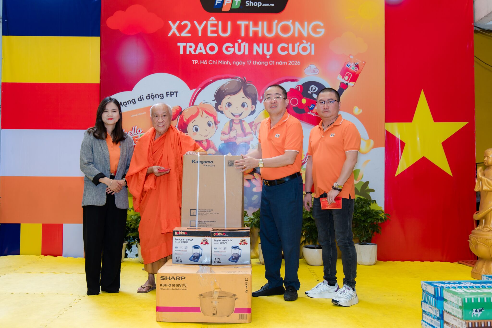 Mừng sinh nhật 2 tuổi Mạng di động FPT: Trao yêu thương cho khách hàng, lan tỏa giá trị đến cộng đồng