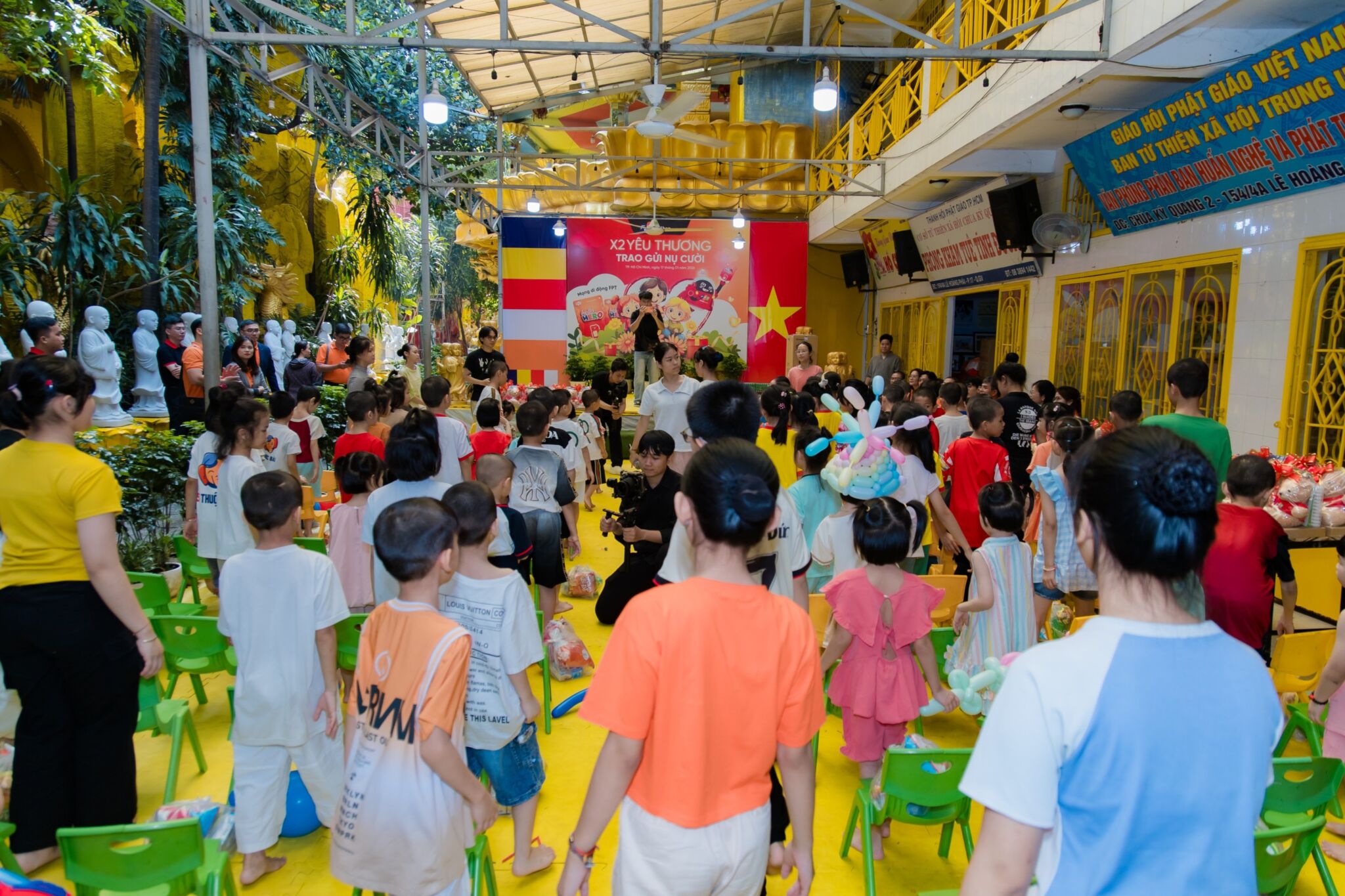 Mừng sinh nhật 2 tuổi Mạng di động FPT: Trao yêu thương cho khách hàng, lan tỏa giá trị đến cộng đồng