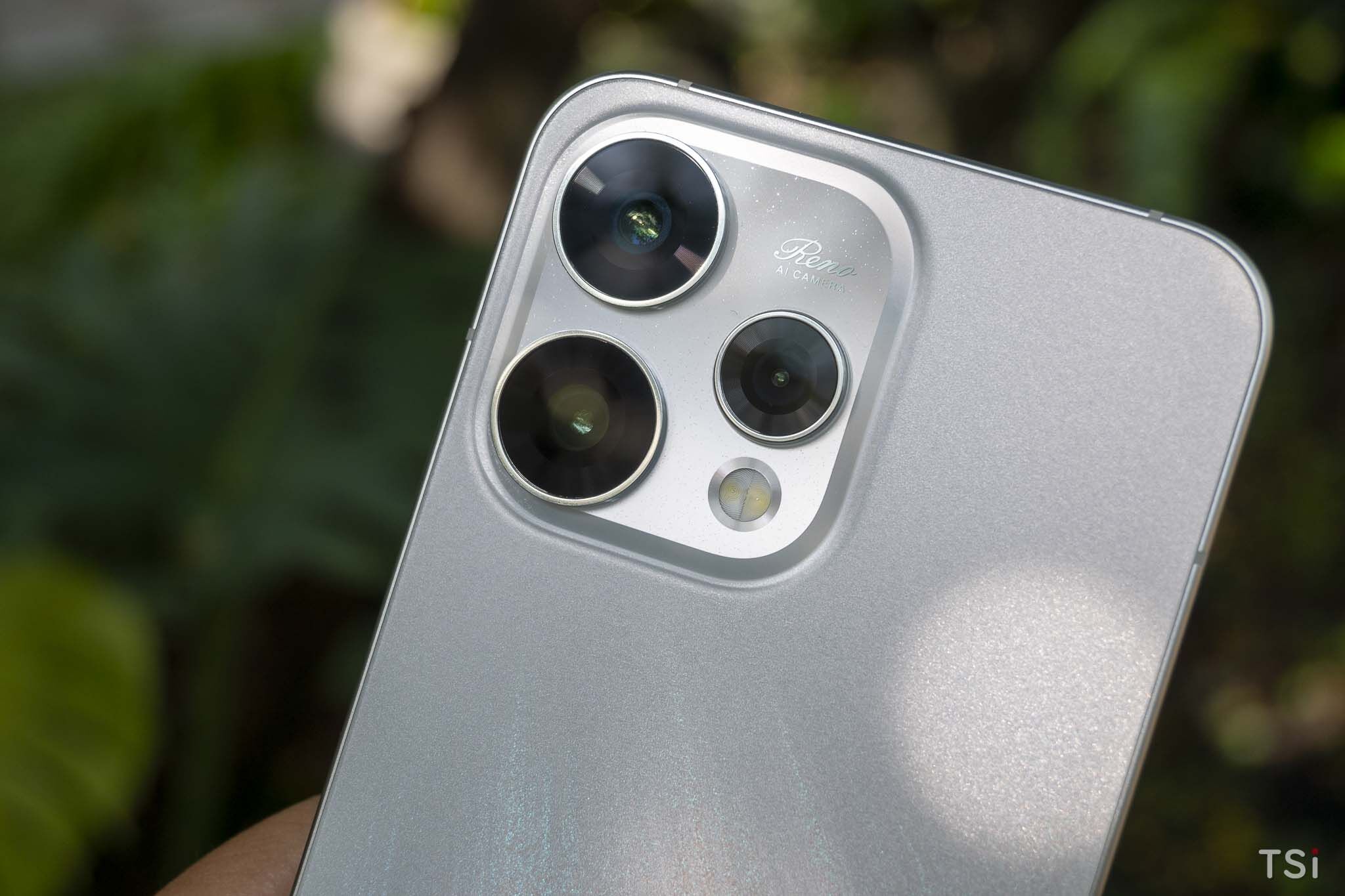 OPPO Reno15 5G: Camera chụp đẹp, AI đa năng, pin tốt OPPO Reno15 5G: Camera chụp đẹp, AI đa năng, pin tốt