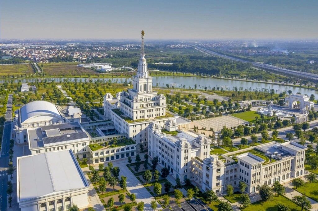 Vingroup đào tạo 20.000 nhân tài AI thực chiến - phụ cấp 8 triệu đồng/tháng Vingroup đào tạo 20.000 nhân tài AI thực chiến - phụ cấp 8 triệu đồng/tháng