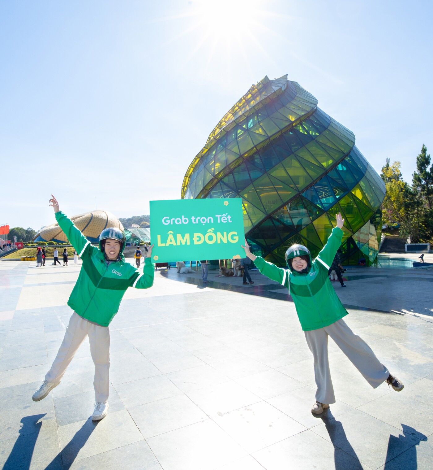 Grab đồng hành cùng đối tác và người dùng đón trọn Tết Việt