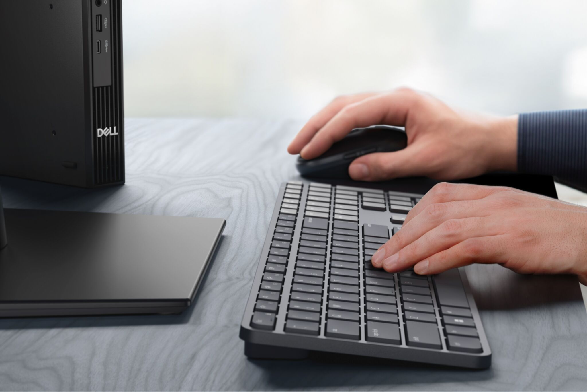 Dell mang đến làn gió mới cho dòng PC thương mại với thiết kế mới thanh lịch và mạnh mẽ