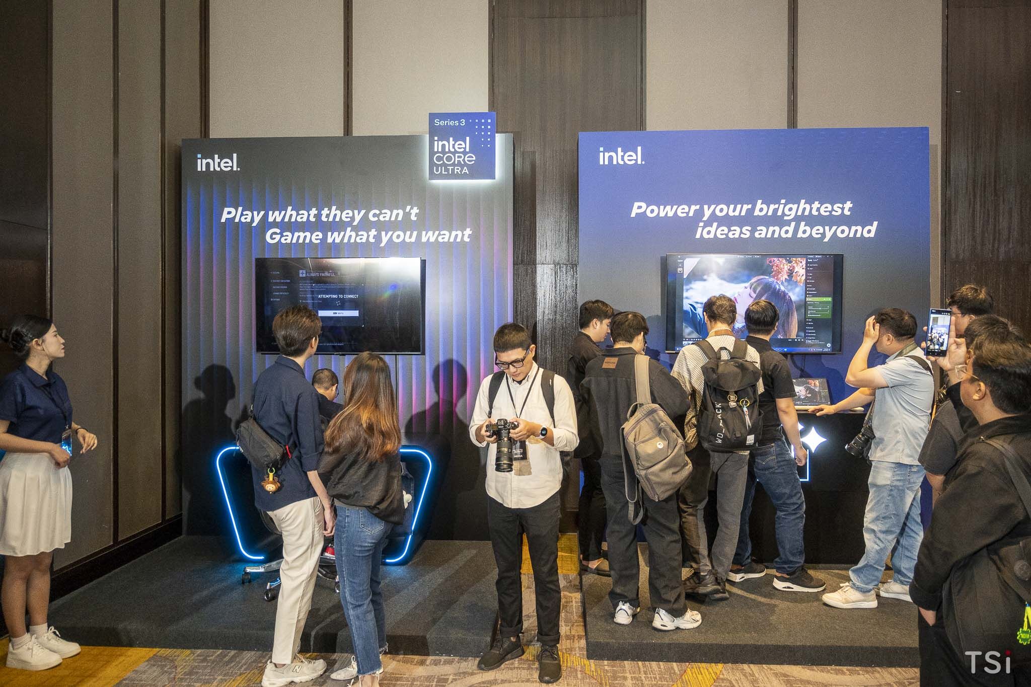 Laptop trang bị Intel Core Ultra Series 3 chính thức ra mắt tại Việt Nam, mang đến sức mạnh vượt trội cho thế hệ AI PC tiếp theo