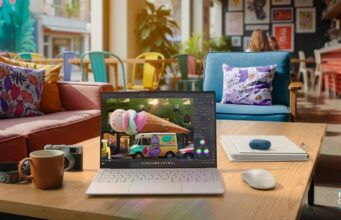 Lenovo ra mắt thế hệ laptop AI mới – siêu mỏng, hướng tới phong cách sống hiện đại