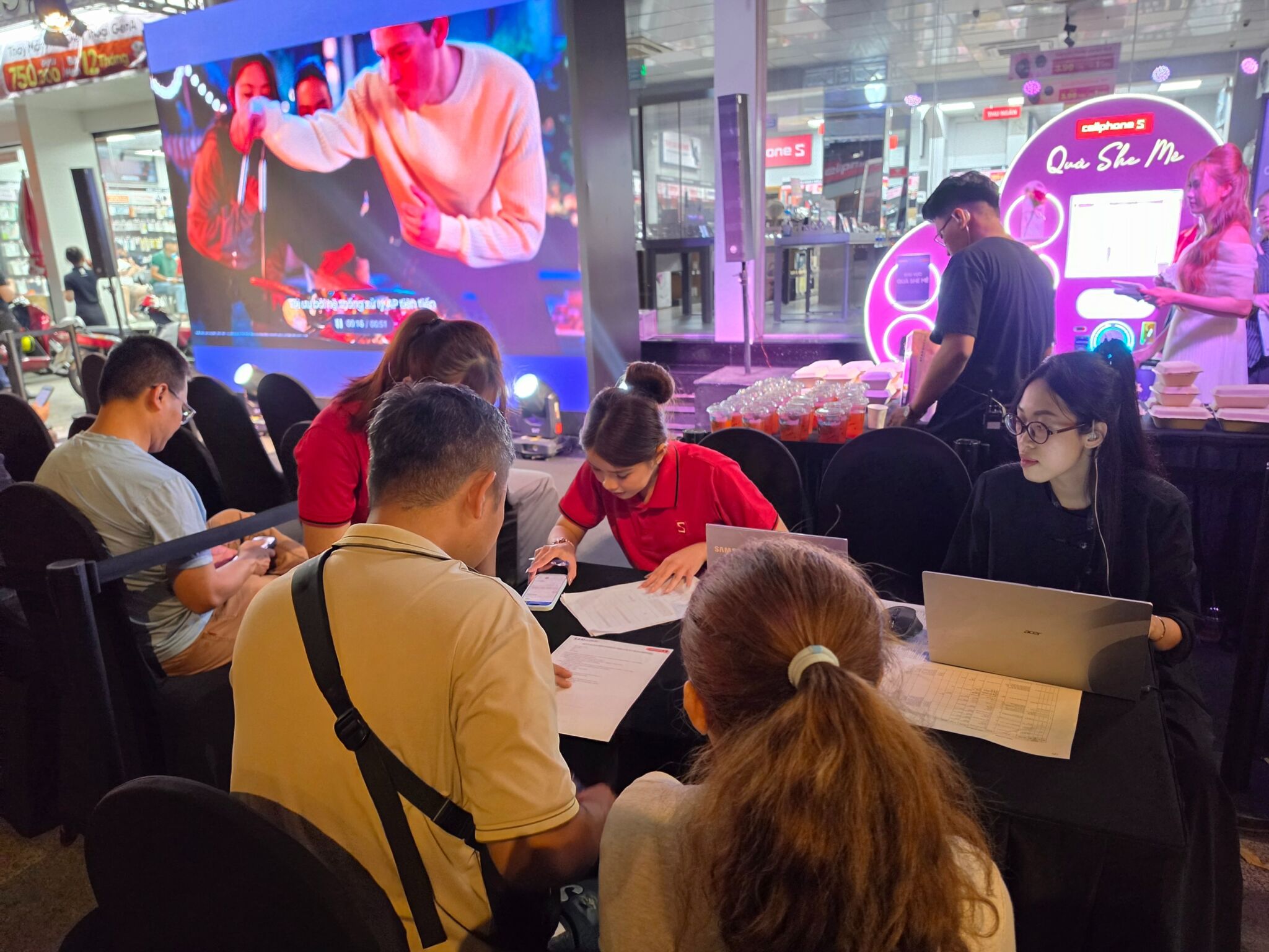 Mở bán sớm Galaxy S26 Series, gần 3,000 khách hàng đặt mua tại CellphoneS