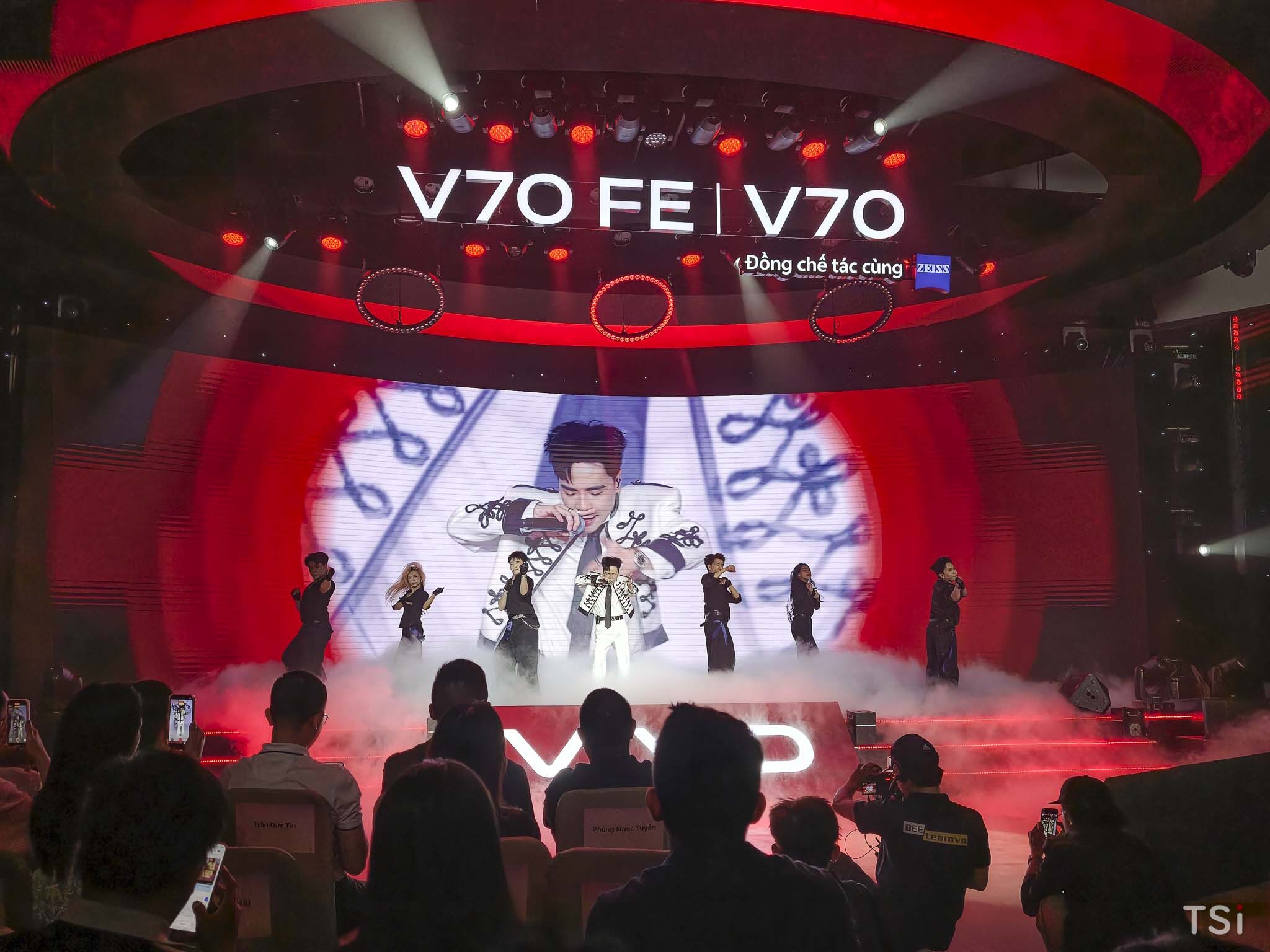 Mở bán bộ đôi vivo V70 và V70 FE, giá từ 14 triệu đồng