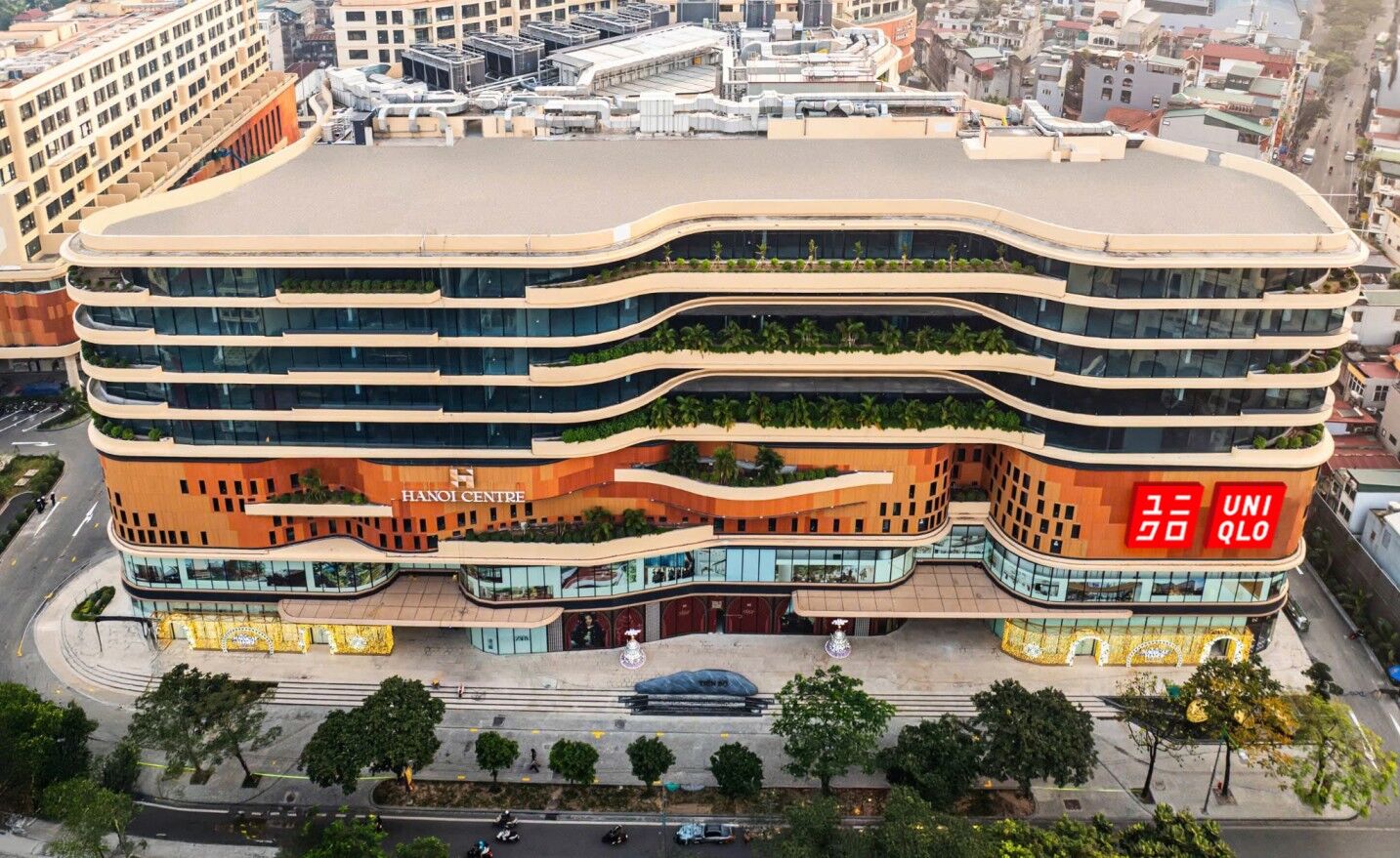 UNIQLO khai trương cửa hàng thứ 31 tại Hanoi Centre vào ngày 27 tháng 03 UNIQLO chính thức khai trương cửa hàng thứ 31 tại Hanoi Centre vào ngày 27 tháng 03