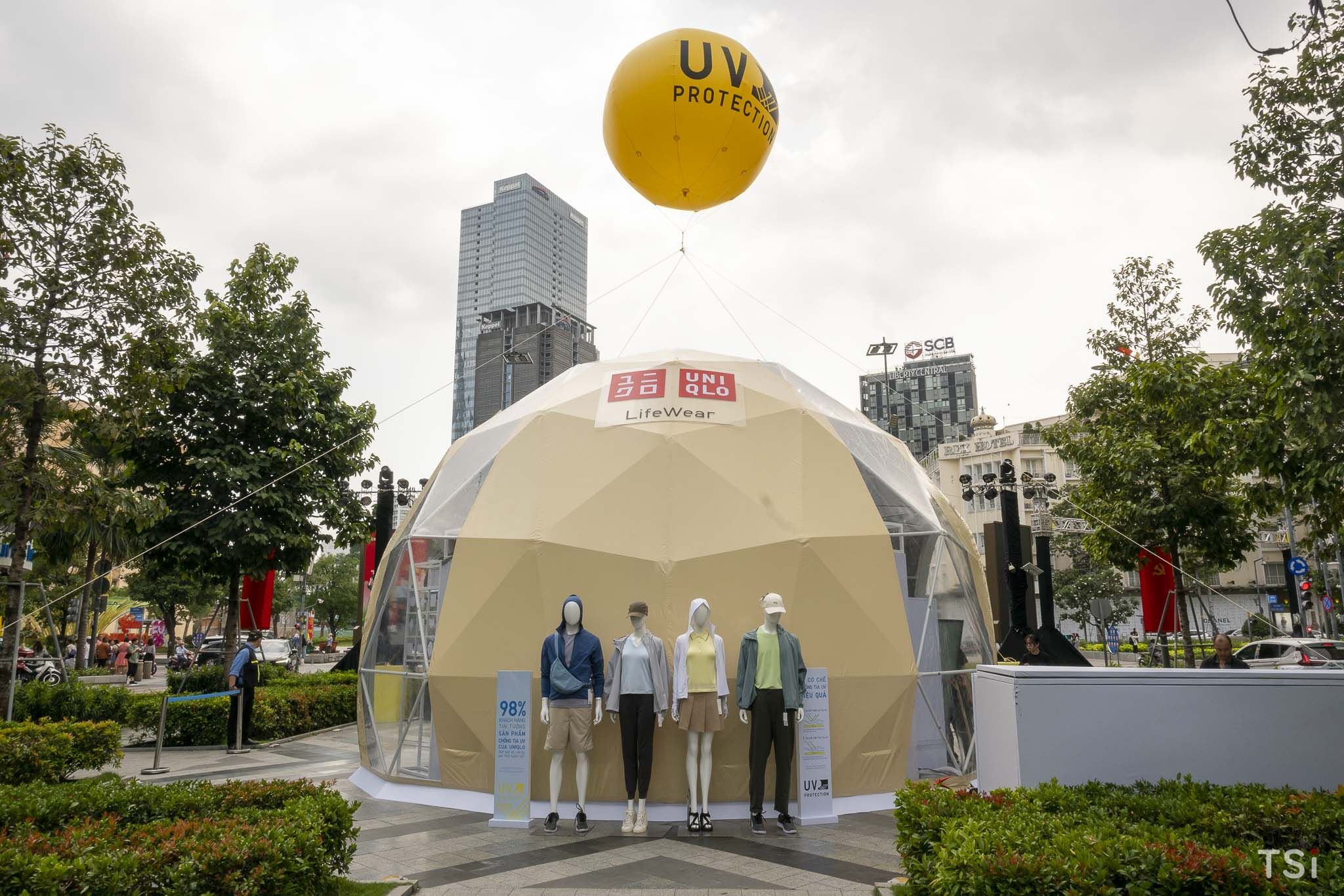 UNIQLO tái hiện không gian trải nghiệm ngoài trời, giới thiệu dòng sản phẩm chặn hơn 90% tia UV