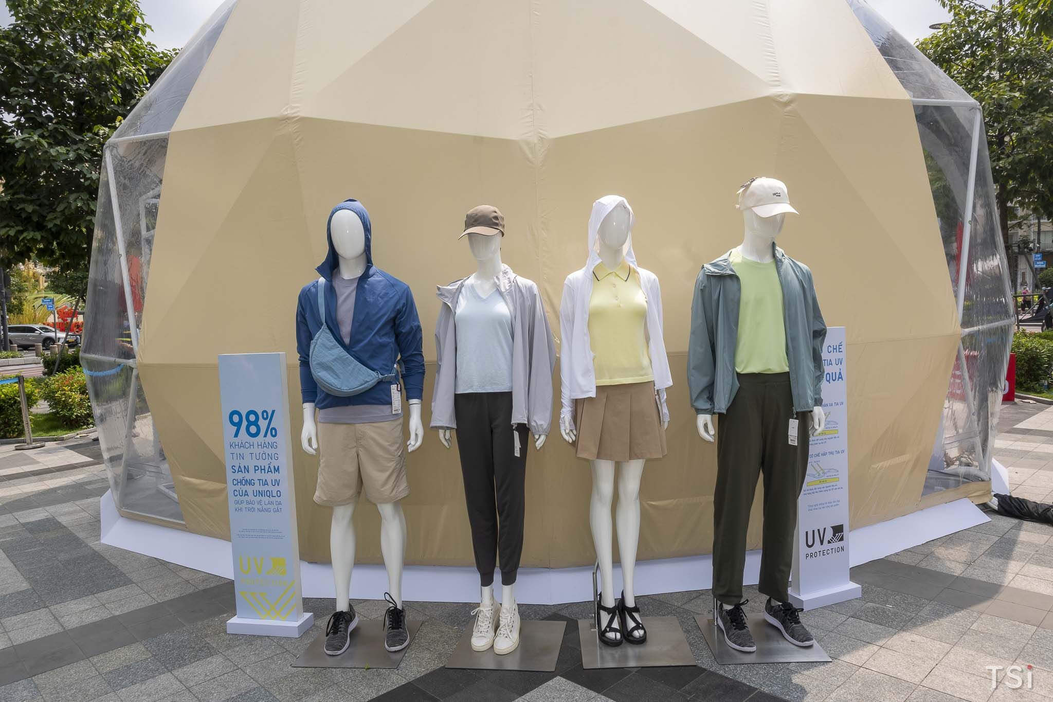 UNIQLO tái hiện không gian trải nghiệm ngoài trời, giới thiệu dòng sản phẩm chặn hơn 90% tia UV
