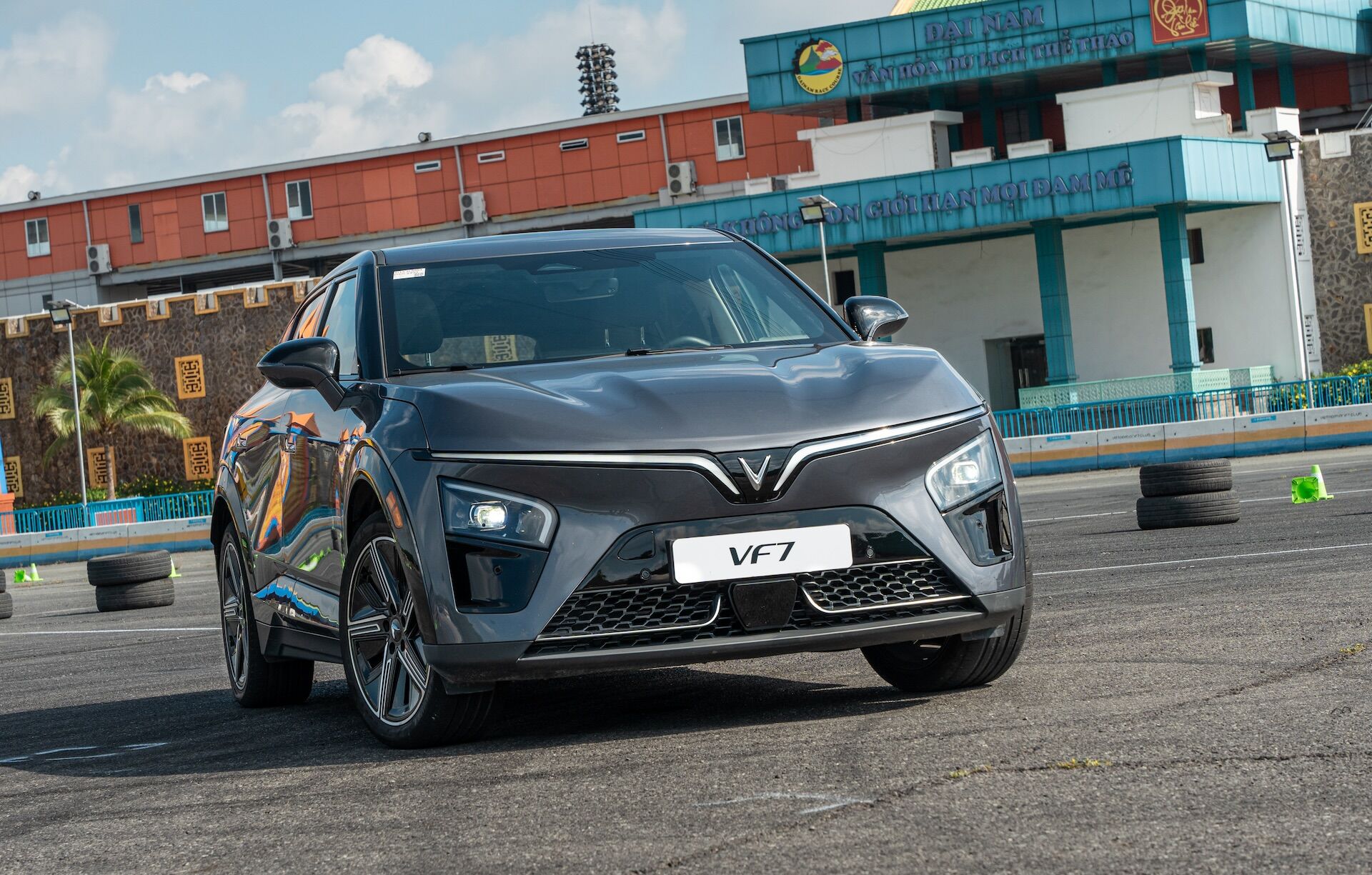 VinFast bàn giao 9.903 ô tô điện trong tháng 2/2026