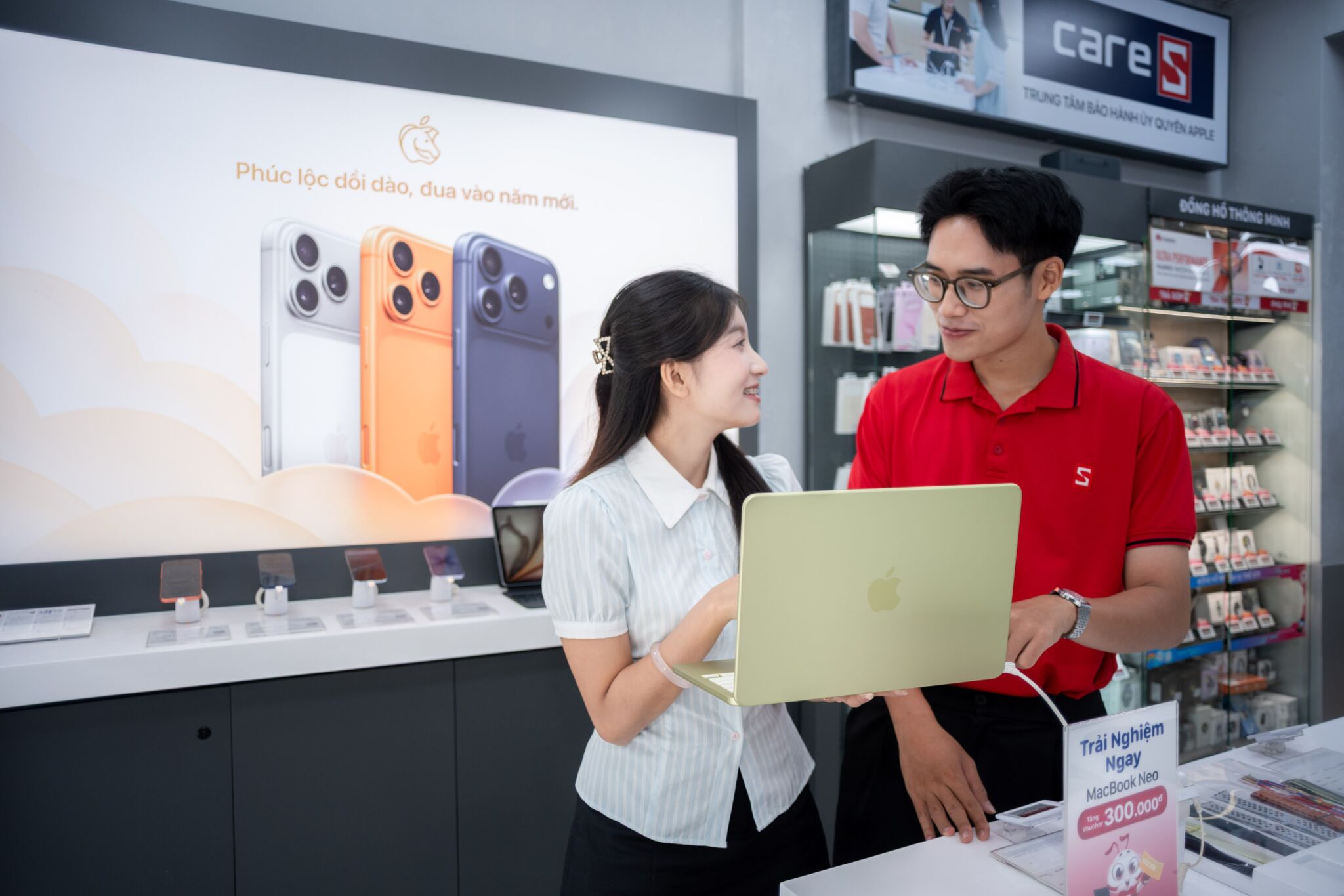 CellphoneS mở bán MacBook Neo, giá từ 16 triệu, học sinh - sinh viên trả góp dễ dàng.