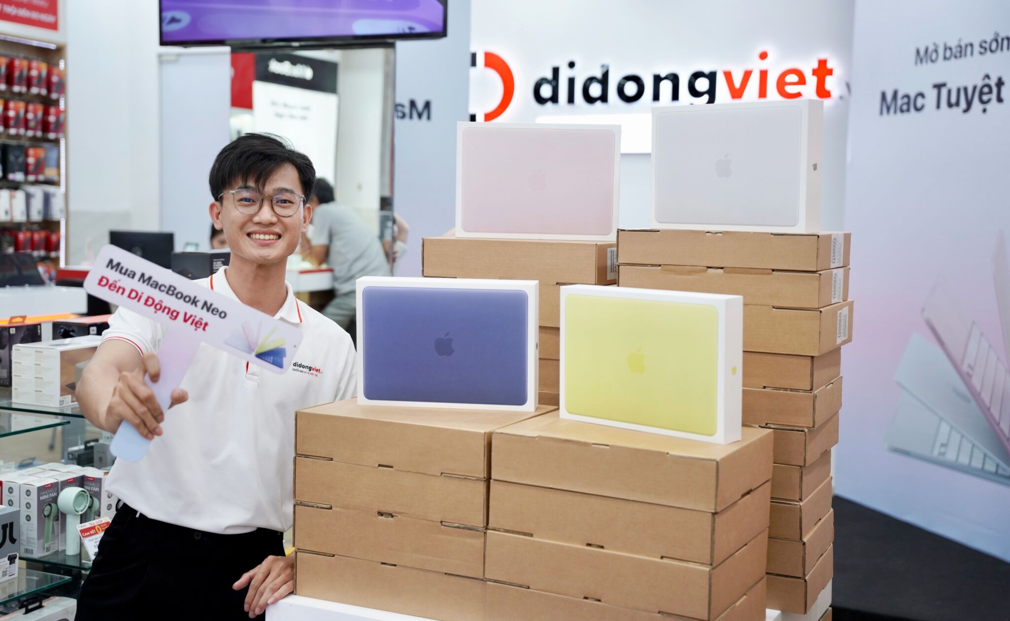 Di Động Việt trả hàng sớm, mở bán chính thức MacBook Neo, tổng ưu đãi đến 5 triệu đồng Di Động Việt trả hàng sớm, mở bán chính thức MacBook Neo, tổng ưu đãi đến 5 triệu đồng