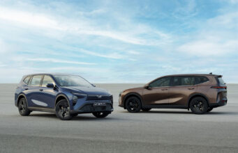 Doanh số ô tô điện VinFast tăng trưởng bùng nổ trong tháng 3