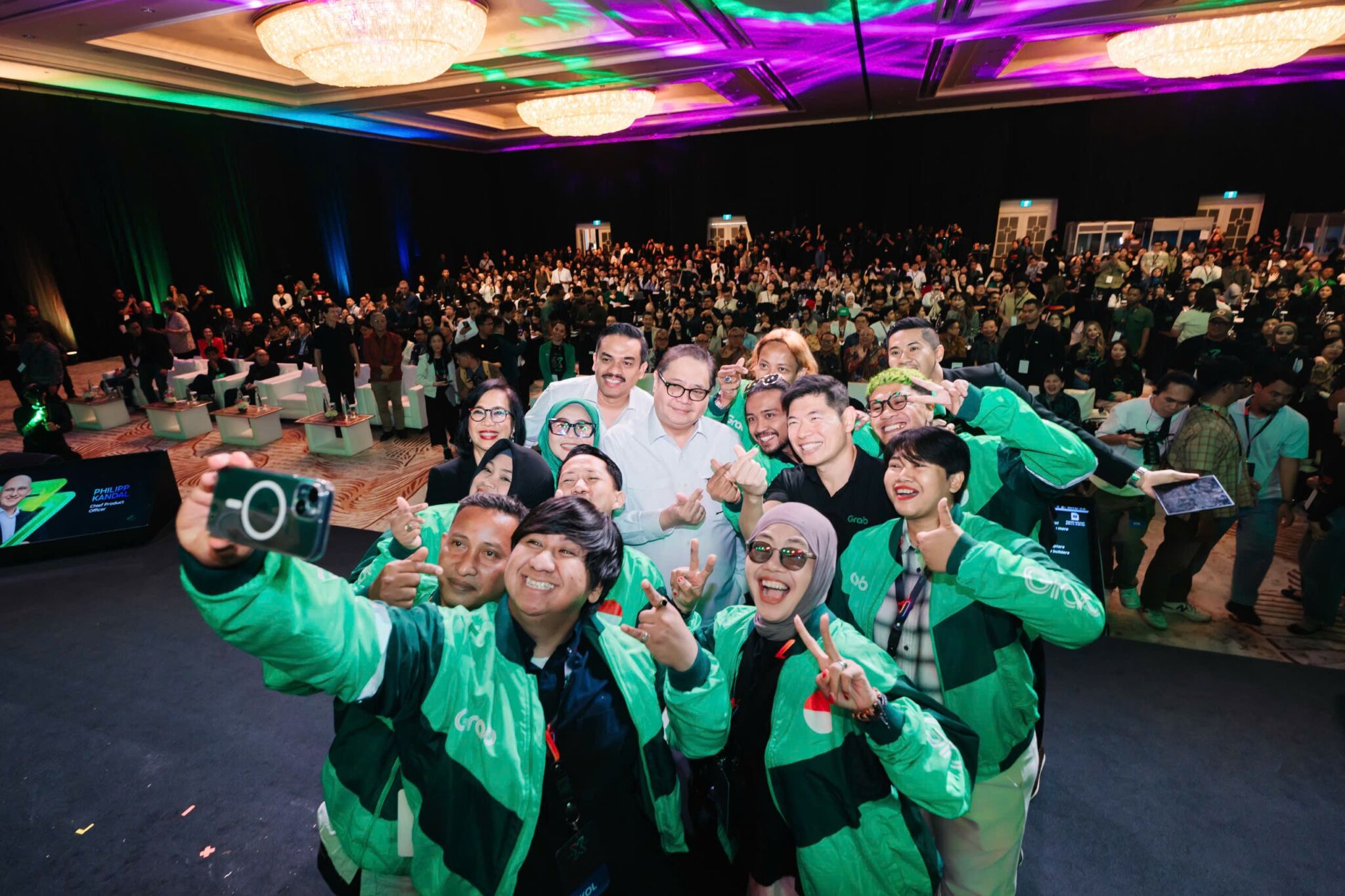 Grab ra mắt 13 trải nghiệm được ứng dụng AI tại sự kiện GrabX 2026, đánh dấu bước chuyển mình trở thành “trợ lý thông minh” của người dân Đông Nam Á Grab ra mắt 13 trải nghiệm được ứng dụng AI tại sự kiện GrabX 2026, đánh dấu bước chuyển mình trở thành “trợ lý thông minh” của người dân Đông Nam Á