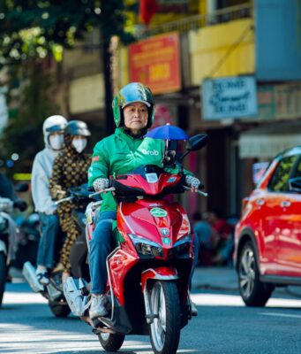 Grab Việt Nam tung chương trình thưởng lớn cho đối tác tài xế khắp cả nước