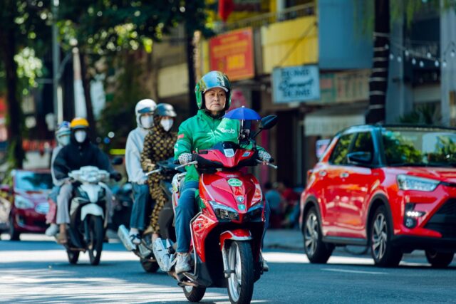 Grab Việt Nam tung chương trình thưởng lớn cho đối tác tài xế khắp cả nước