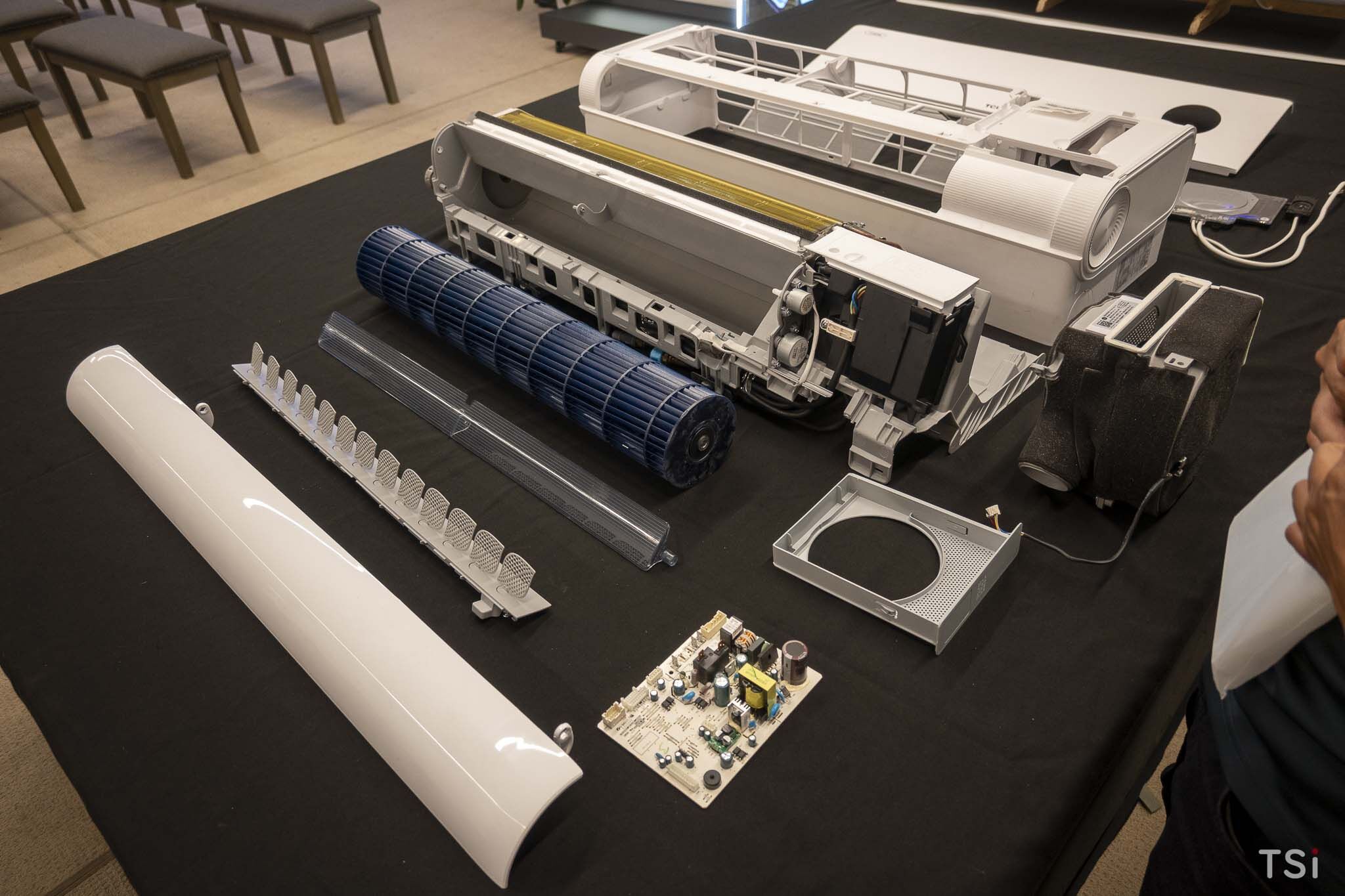 TCL giới thiệu hệ giải pháp làm mát thông minh 2026, nổi bật với dòng máy lạnh khí tươi FreshIN 3.0 TCL giới thiệu hệ giải pháp làm mát thông minh 2026, nổi bật với dòng máy lạnh khí tươi FreshIN 3.0