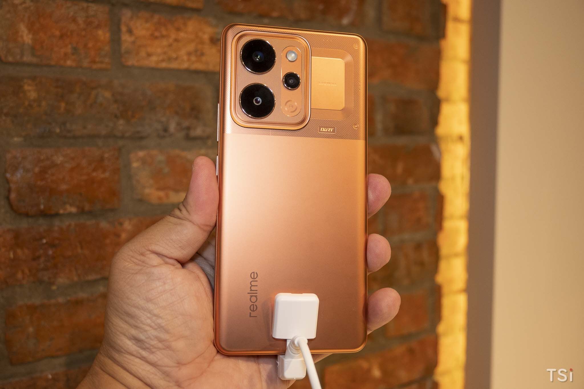 Smartphone 'siêu pin' realme P4 Power giá 16 triệu đồng