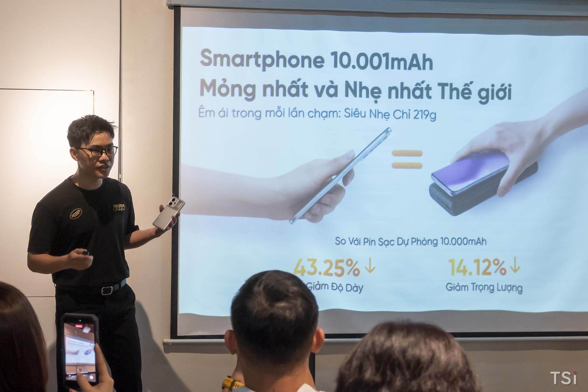 Smartphone 'siêu pin' realme P4 Power giá 16 triệu đồng