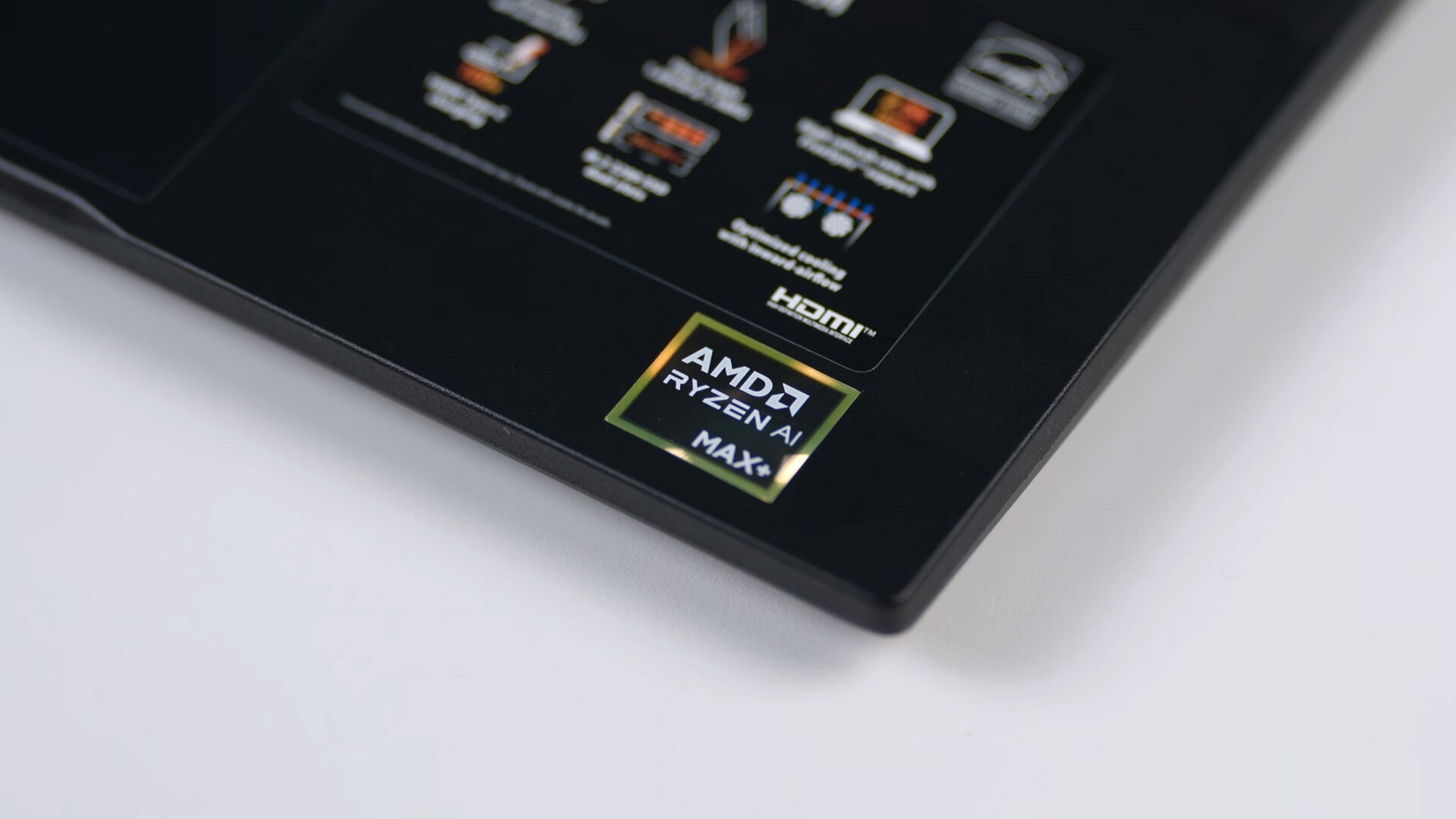 ROG Flow Z13-KJP và TUF Gaming A14 2026 trang bị AMD Ryzen AI Max+ chính thức ra mắt tại thị trường Việt Nam