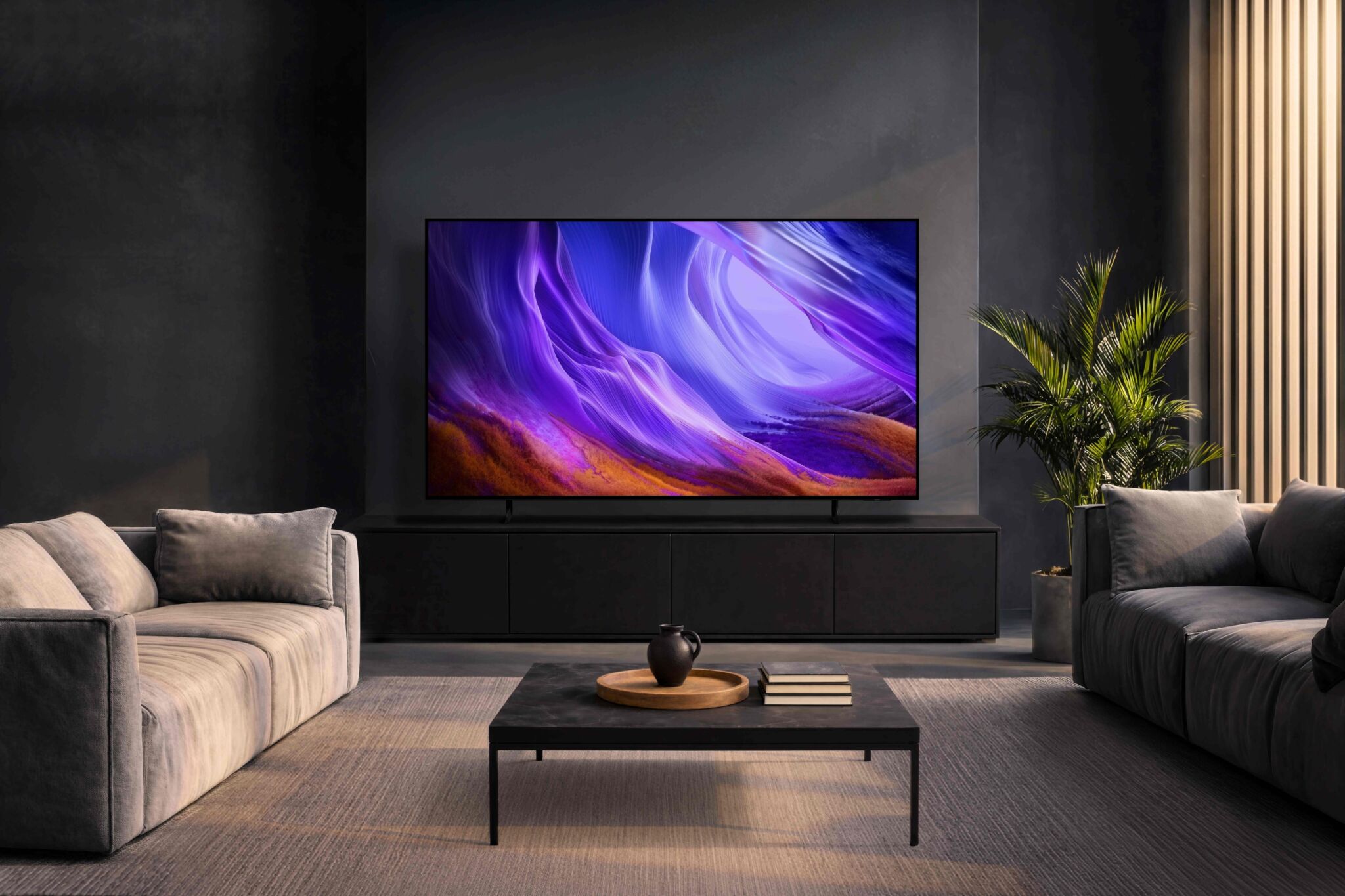 Samsung tung ra dòng TV OLED đầu tiên trên thế giới tích hợp Art Store tại thị trường Việt Nam