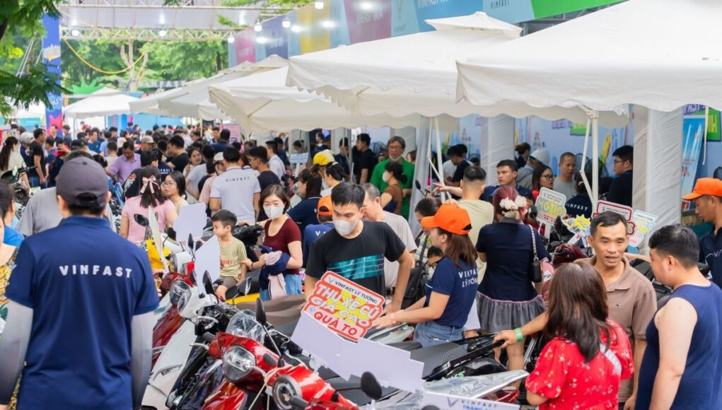 xe-may-dien-vinfast-lap-ky-luc-doanh-so-2