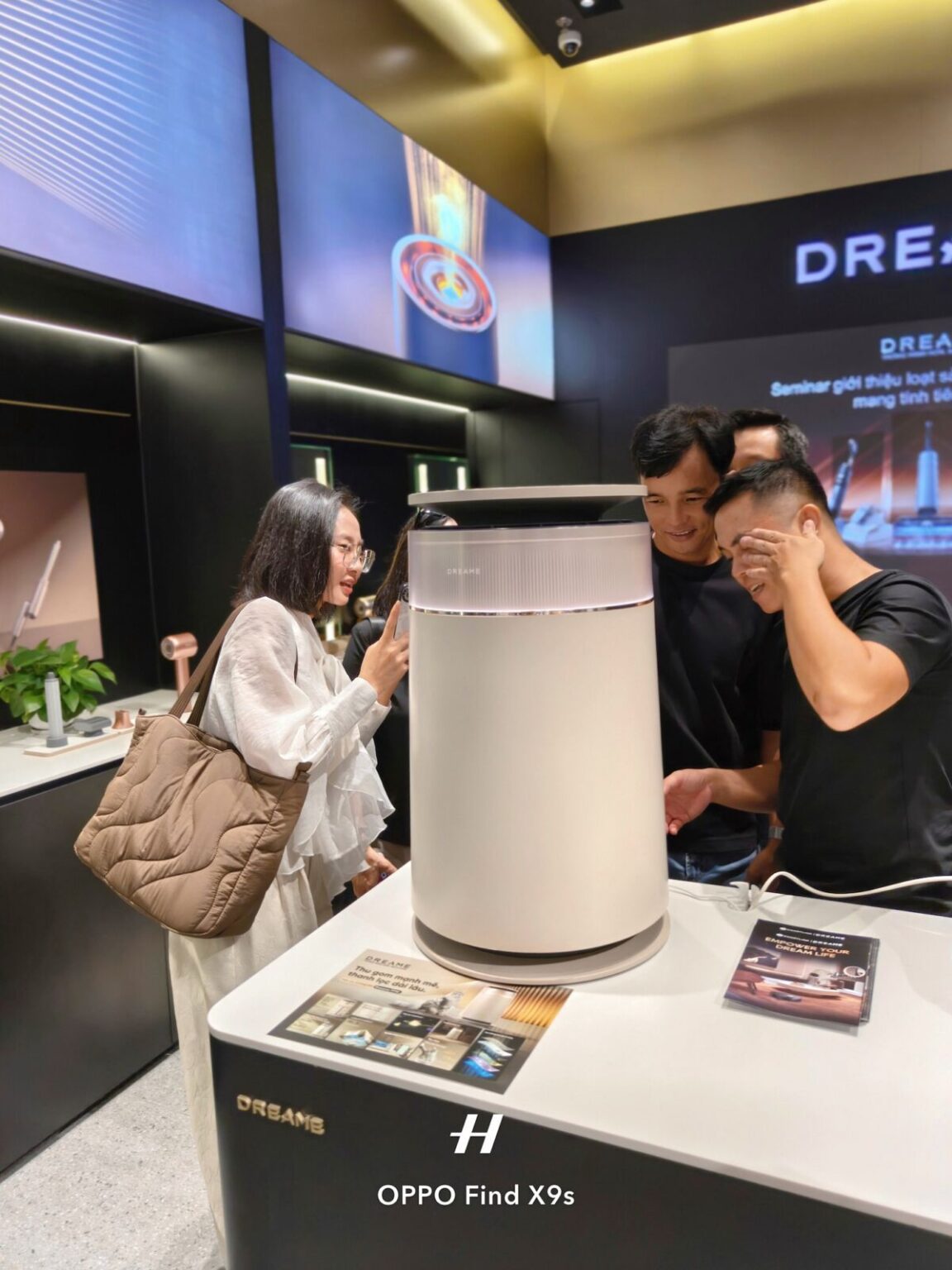 Dreame H16 Pro TriForce: máy hút bụi lau nhà tích hợp ba giải pháp làm sạch Dreame H16 Pro TriForce: máy hút bụi lau nhà tích hợp ba giải pháp làm sạch