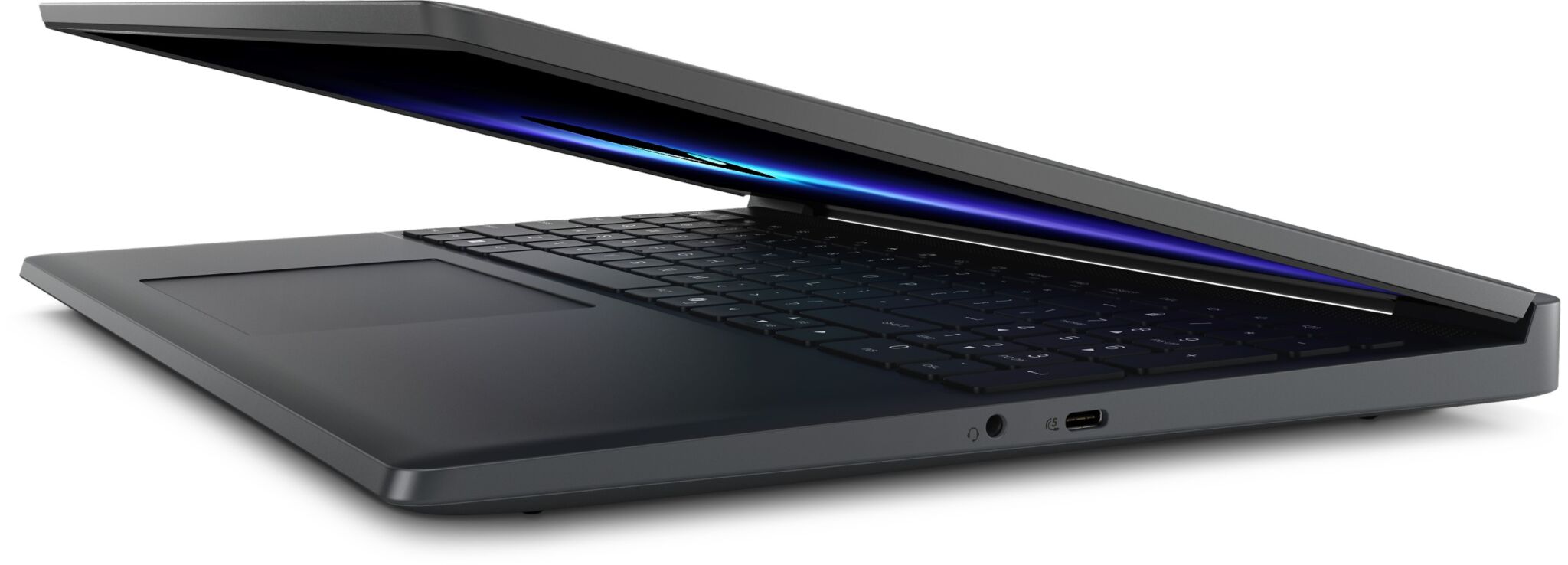 Alienware 15 chính thức ra mắt với thiết kế sang trọng, hướng tới số đông game thủ