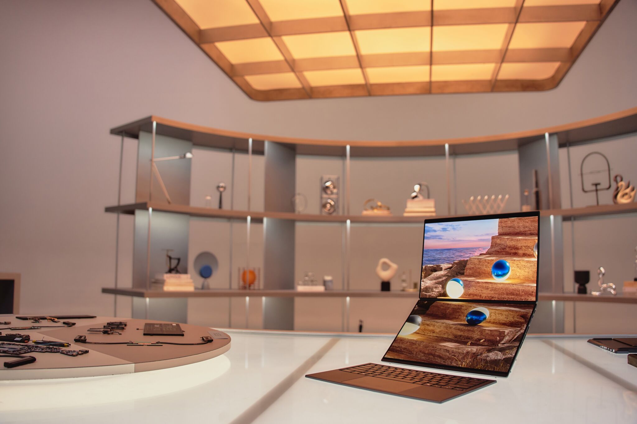ASUS mở đặt trước tại Việt Nam Zenbook DUO (2026) - mẫu laptop vừa dành giải Vàng tại iF Design Awards danh giá