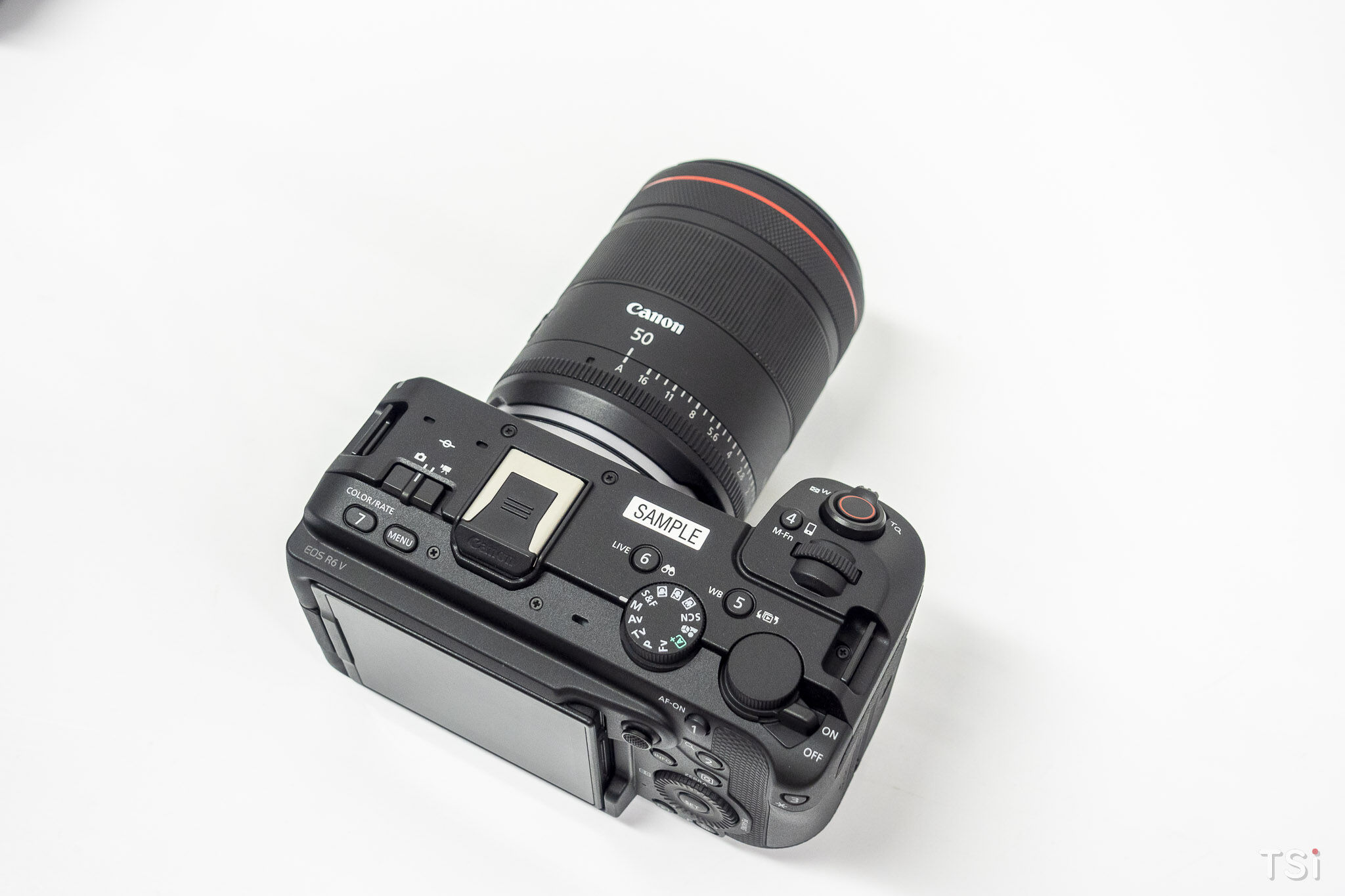 Canon ra mắt EOS R6 V cùng ống kính Power Zoom dòng L đầu tiên Canon ra mắt EOS R6 V cùng ống kính Power Zoom dòng L đầu tiên