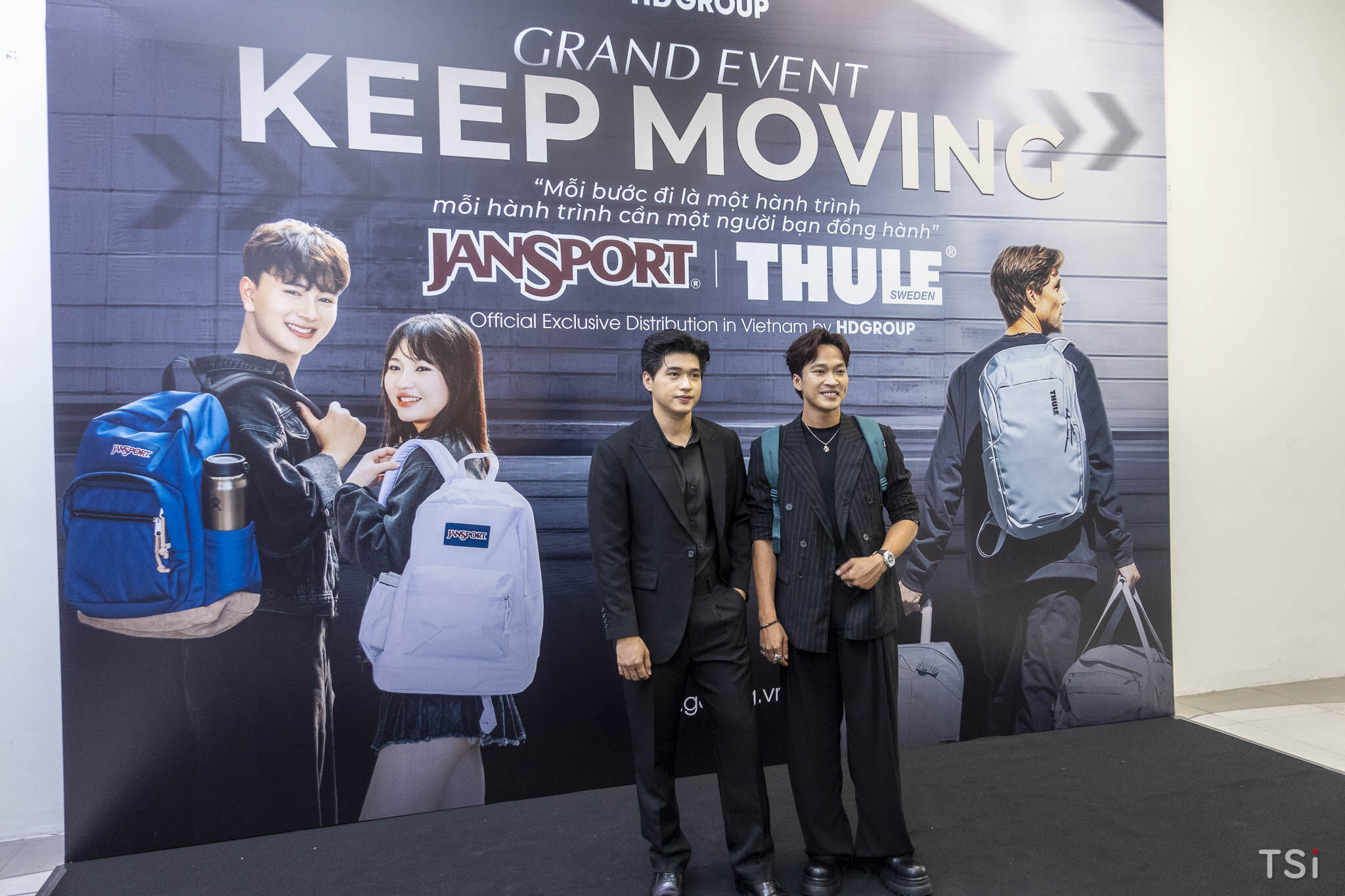HDGroup chính thức phân phối sản phẩm JanSport và Thule tại Việt Nam HDGroup chính thức phân phối sản phẩm JanSport và Thule tại Việt Nam