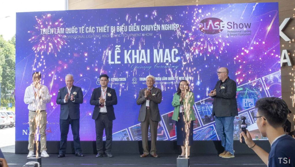 khai-mac-trien-lam-plase-show-sg-2026