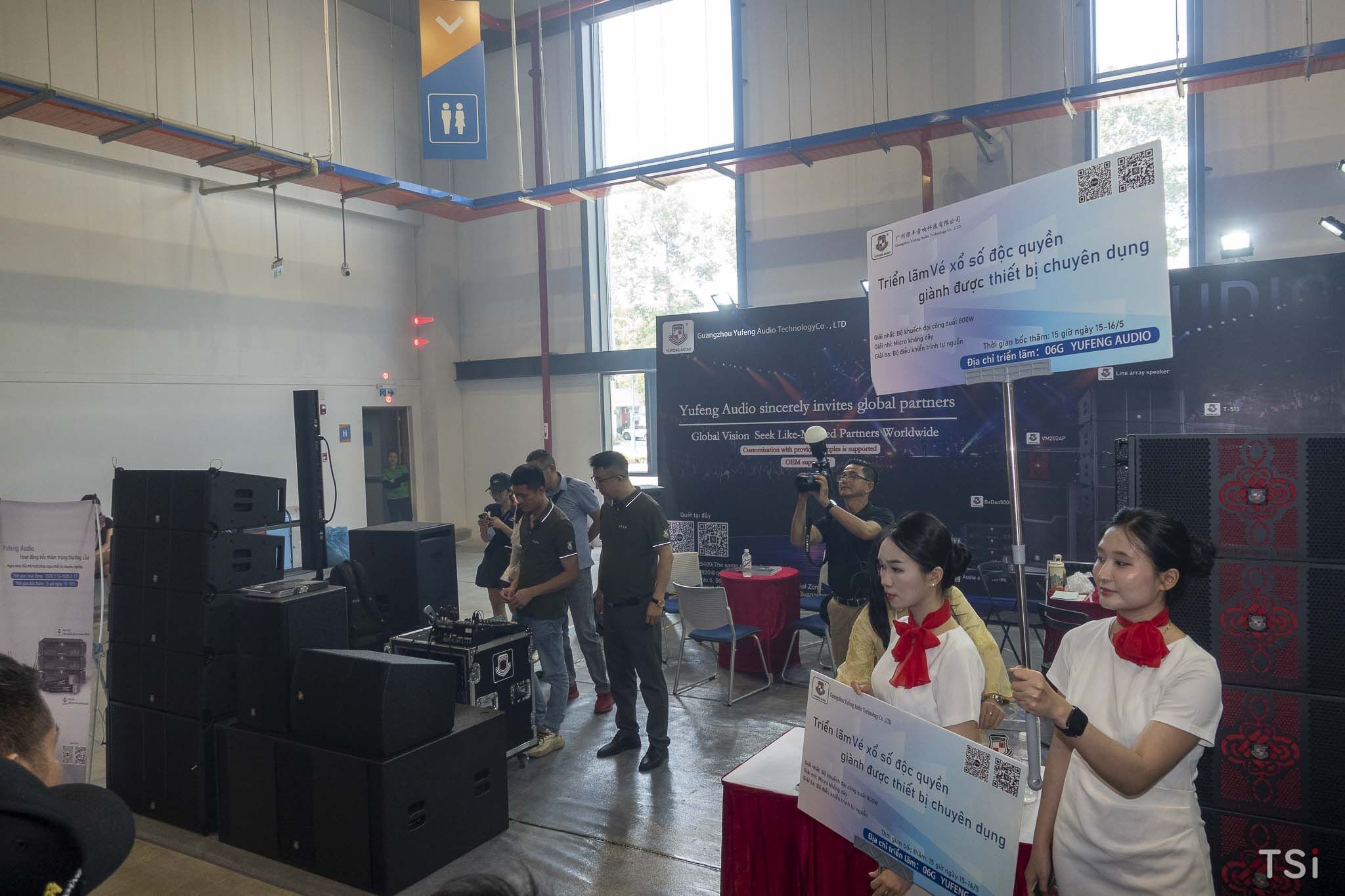 Sôi động ngày khai mạc triển lãm PLASE SHOW SG 2026 Sôi động ngày khai mạc triển lãm PLASE SHOW SG 2026