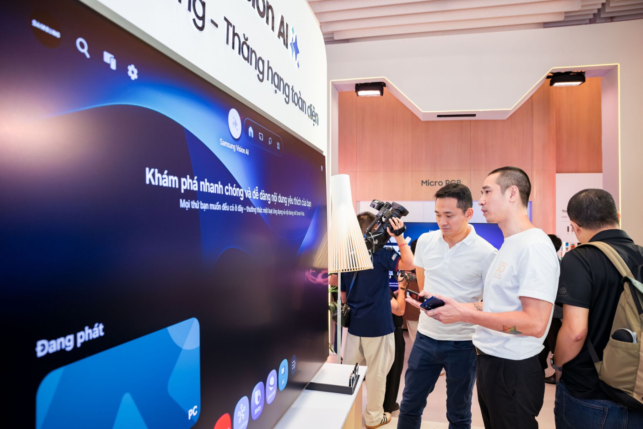 Samsung Vision AI 2026 mở ra tương lai mới của trải nghiệm giải trí, cá nhân hóa và kết nối thông minh hơn Samsung Vision AI 2026 mở ra tương lai mới của trải nghiệm giải trí, cá nhân hóa và kết nối thông minh hơn