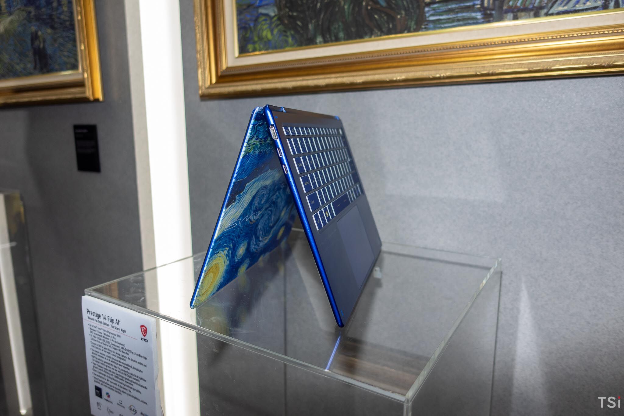 MSI Prestige 14 Flip AI+ Vincent van Gogh Edition