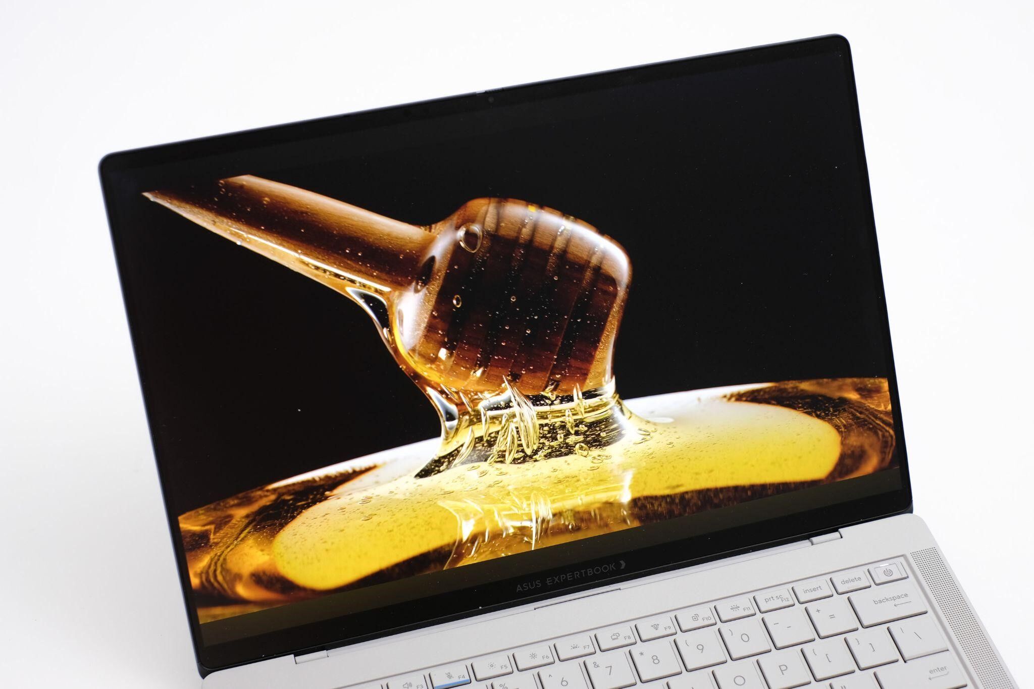 Đánh giá ASUS ExpertBook Ultra: Với mức giá 100 triệu - có định nghĩa lại laptop doanh nghiệp cao cấp?
