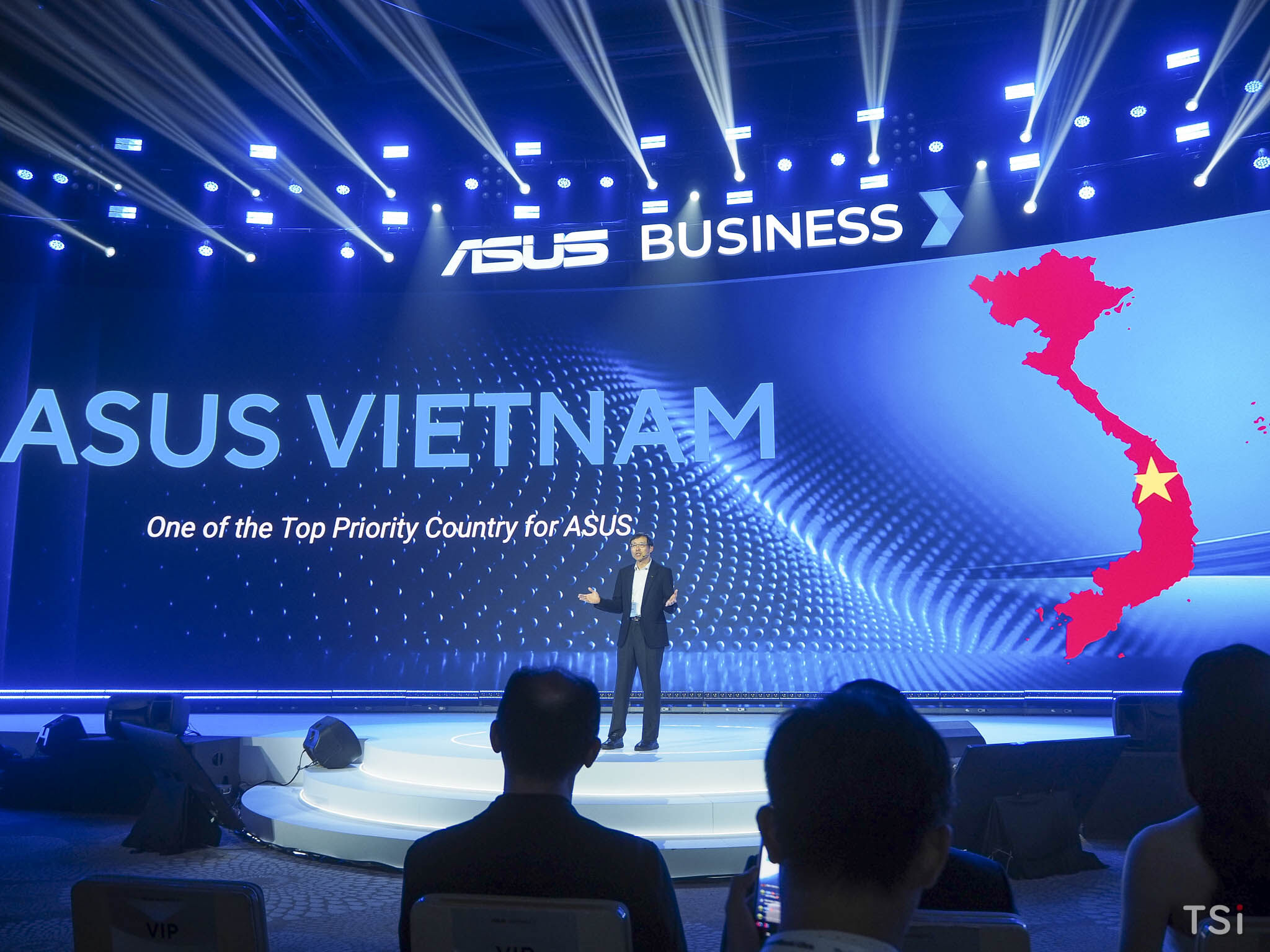 ASUS ExpertBook Ultra: đỉnh cao của phân khúc laptop doanh nghiệp