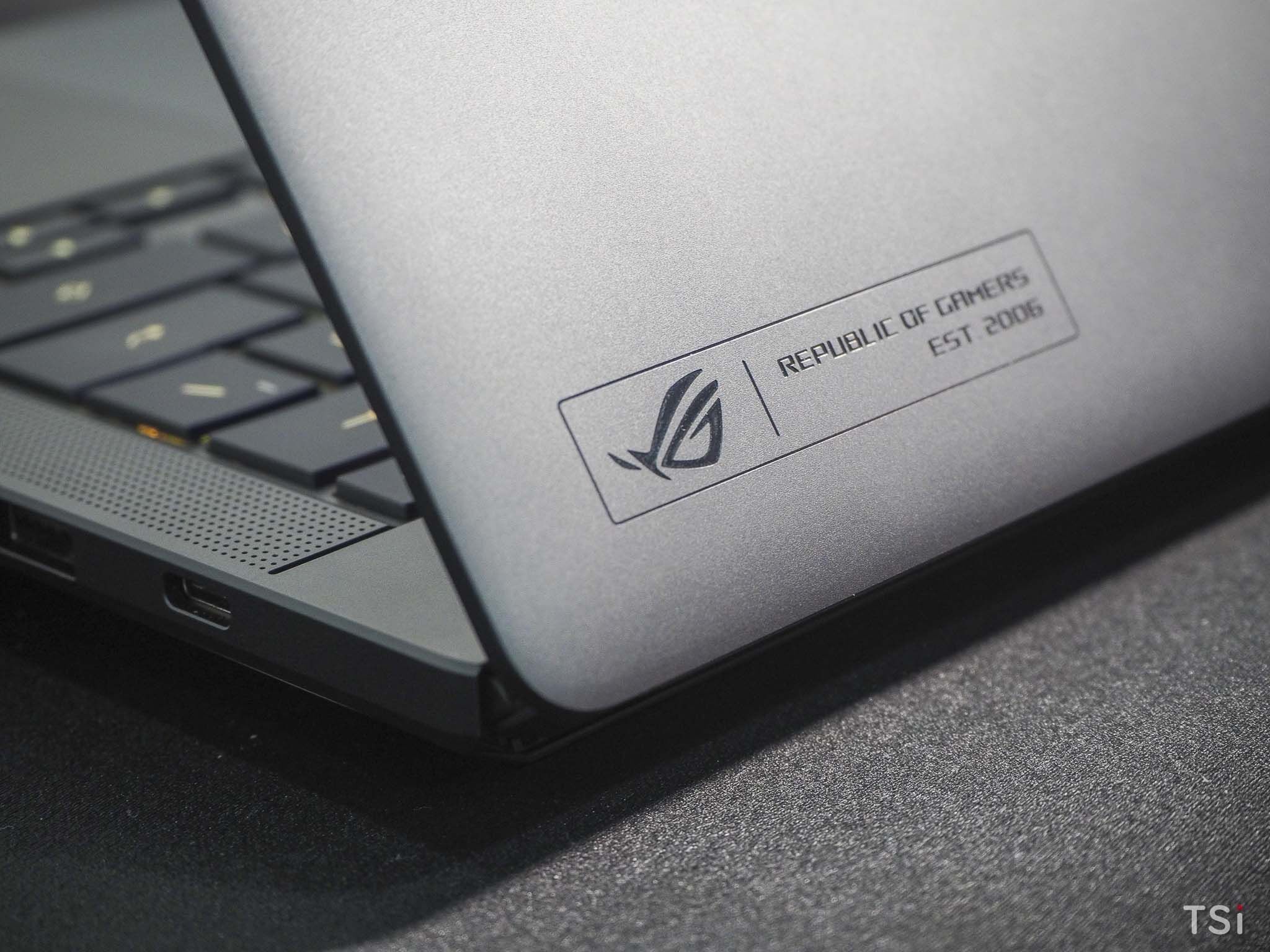 ASUS ROG ra mắt ROG Zephyrus Duo, Zephyrus G14 và G16, giá từ 74 triệu đồng ASUS ROG ra mắt ROG Zephyrus Duo, Zephyrus G14 và G16, giá từ 74 triệu đồng