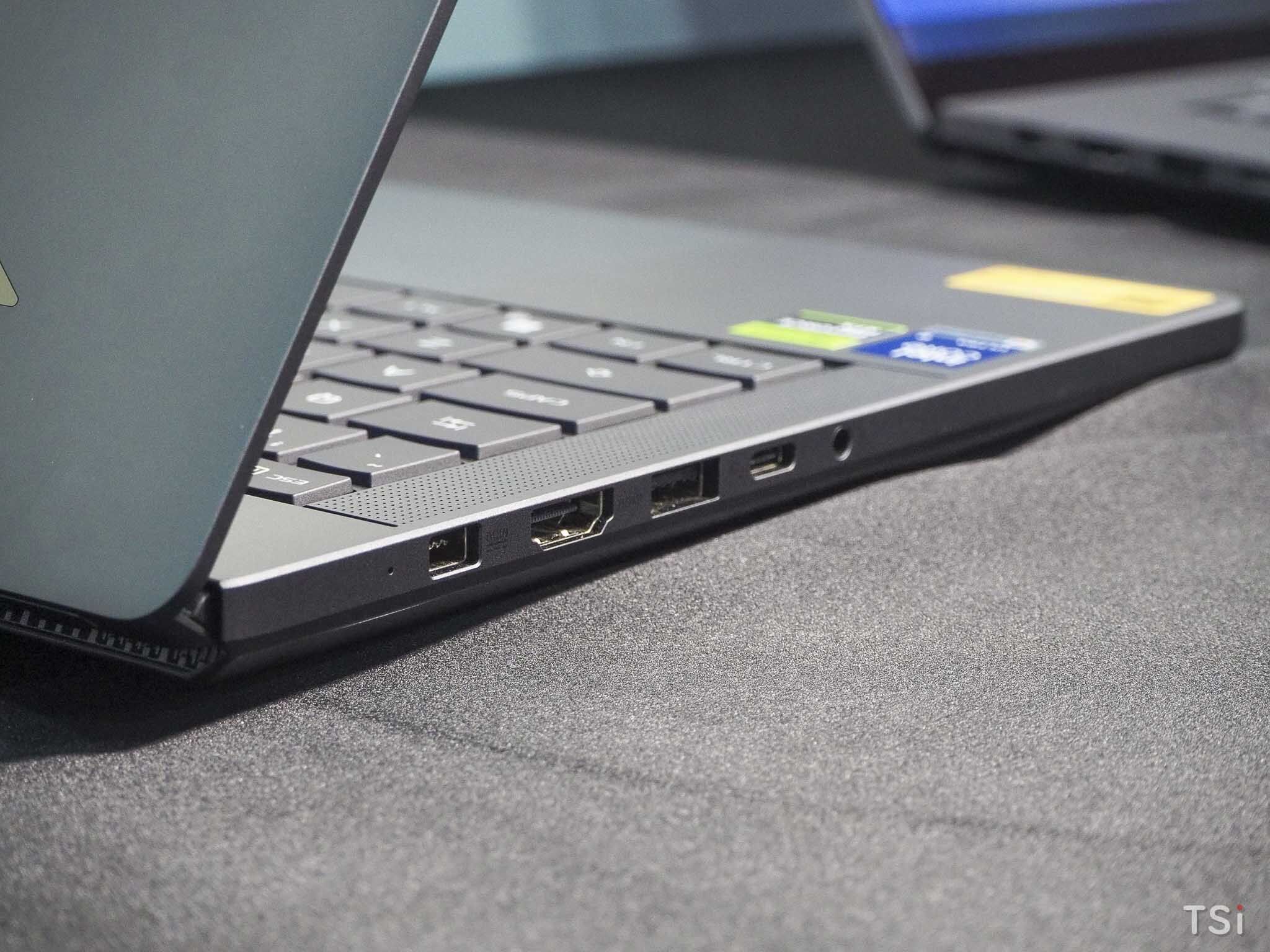 ASUS ROG ra mắt ROG Zephyrus Duo, Zephyrus G14 và G16, giá từ 74 triệu đồng ASUS ROG ra mắt ROG Zephyrus Duo, Zephyrus G14 và G16, giá từ 74 triệu đồng
