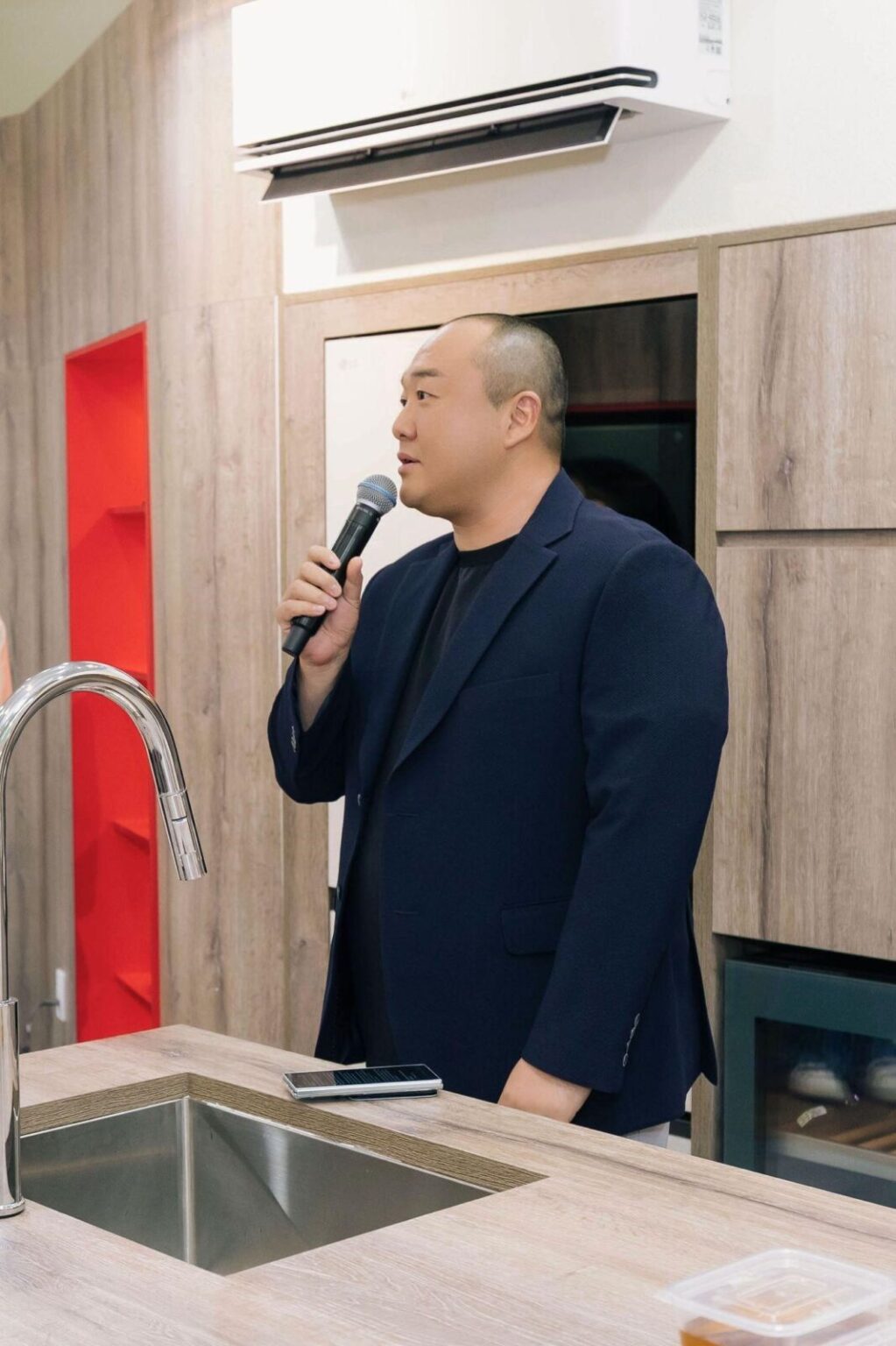 Bếp trưởng hai nhà hàng đạt sao Michelin định chuẩn gian bếp gia đình tại Another Saigon by LG Bếp trưởng hai nhà hàng đạt sao Michelin định chuẩn gian bếp gia đình tại Another Saigon by LG