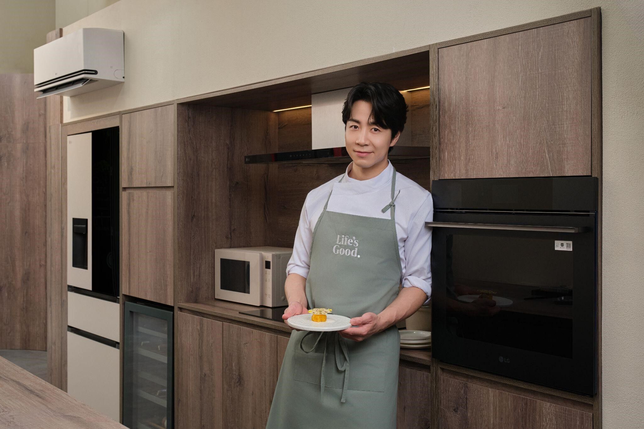 Bếp trưởng hai nhà hàng đạt sao Michelin định chuẩn gian bếp gia đình tại Another Saigon by LG Bếp trưởng hai nhà hàng đạt sao Michelin định chuẩn gian bếp gia đình tại Another Saigon by LG