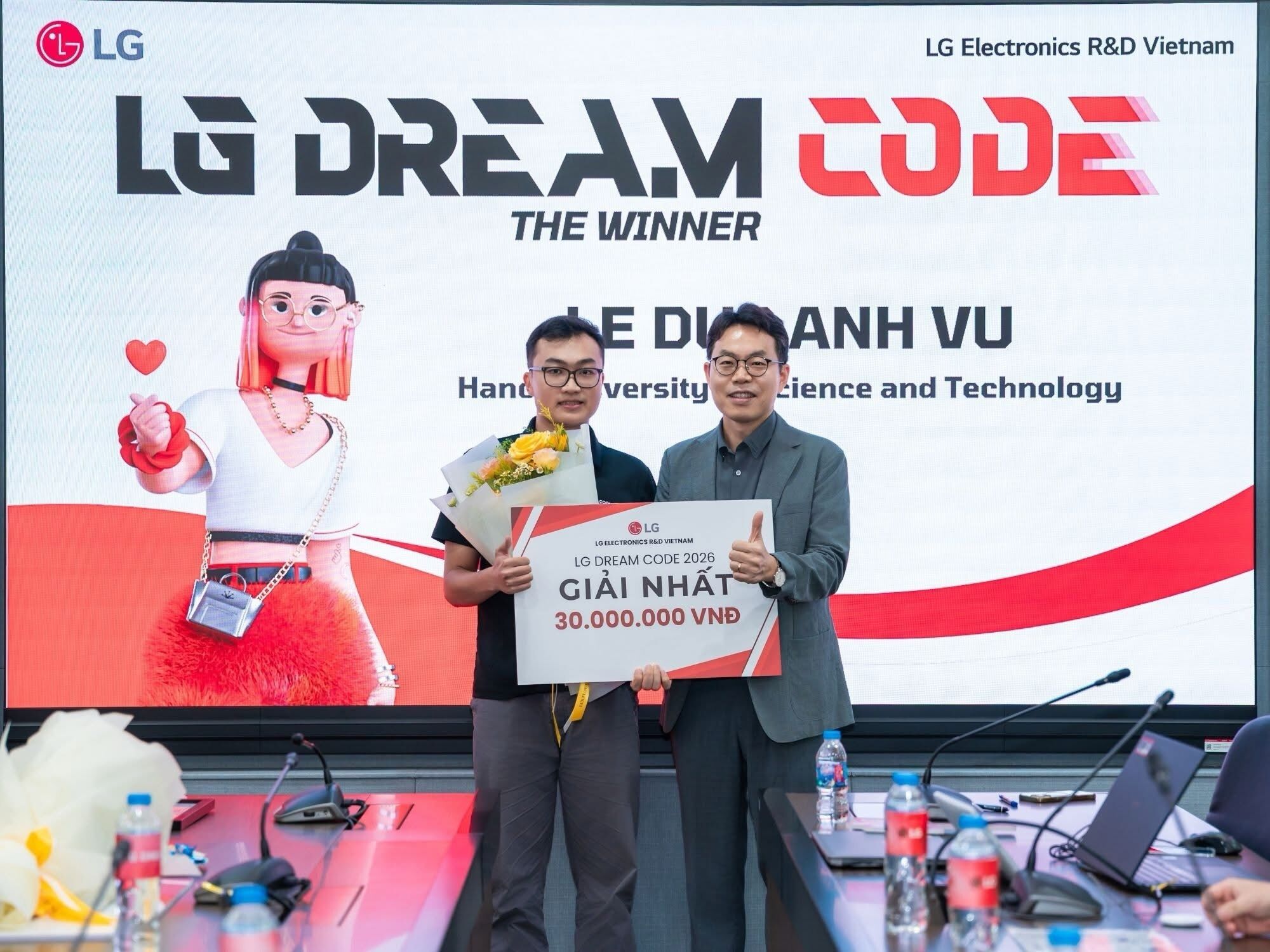 LG Electronics kỷ niệm 10 năm nghiên cứu và phát triển phần mềm ô tô tại Việt Nam
