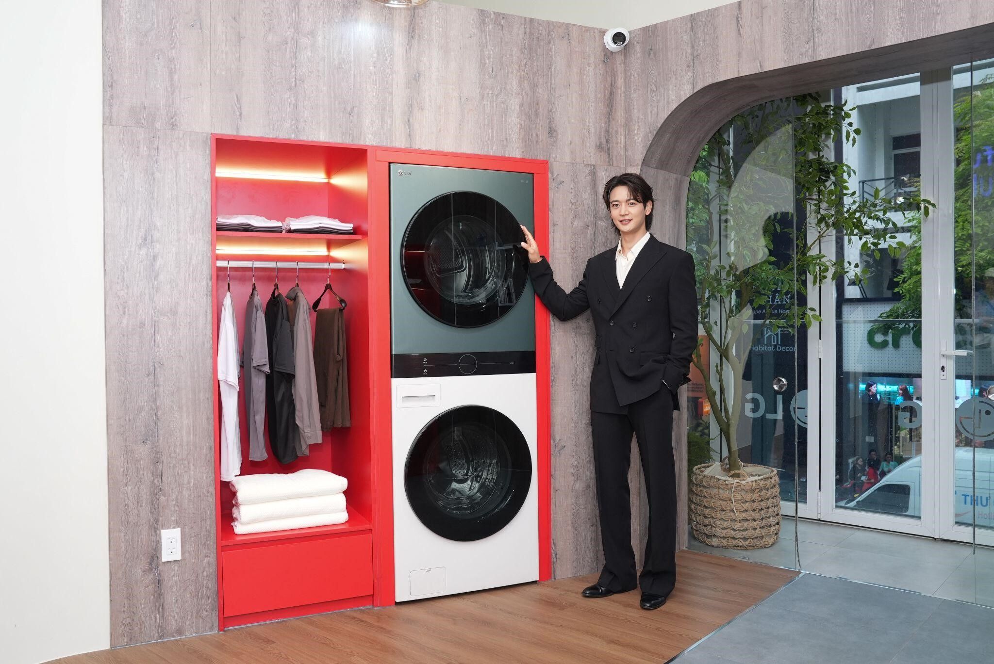 MINHO (SHINee) cùng LG Electronics Việt Nam đưa nhịp sống Seoul năng động về giữa lòng Sài Gòn MINHO (SHINee) cùng LG Electronics Việt Nam đưa nhịp sống Seoul năng động về giữa lòng Sài Gòn