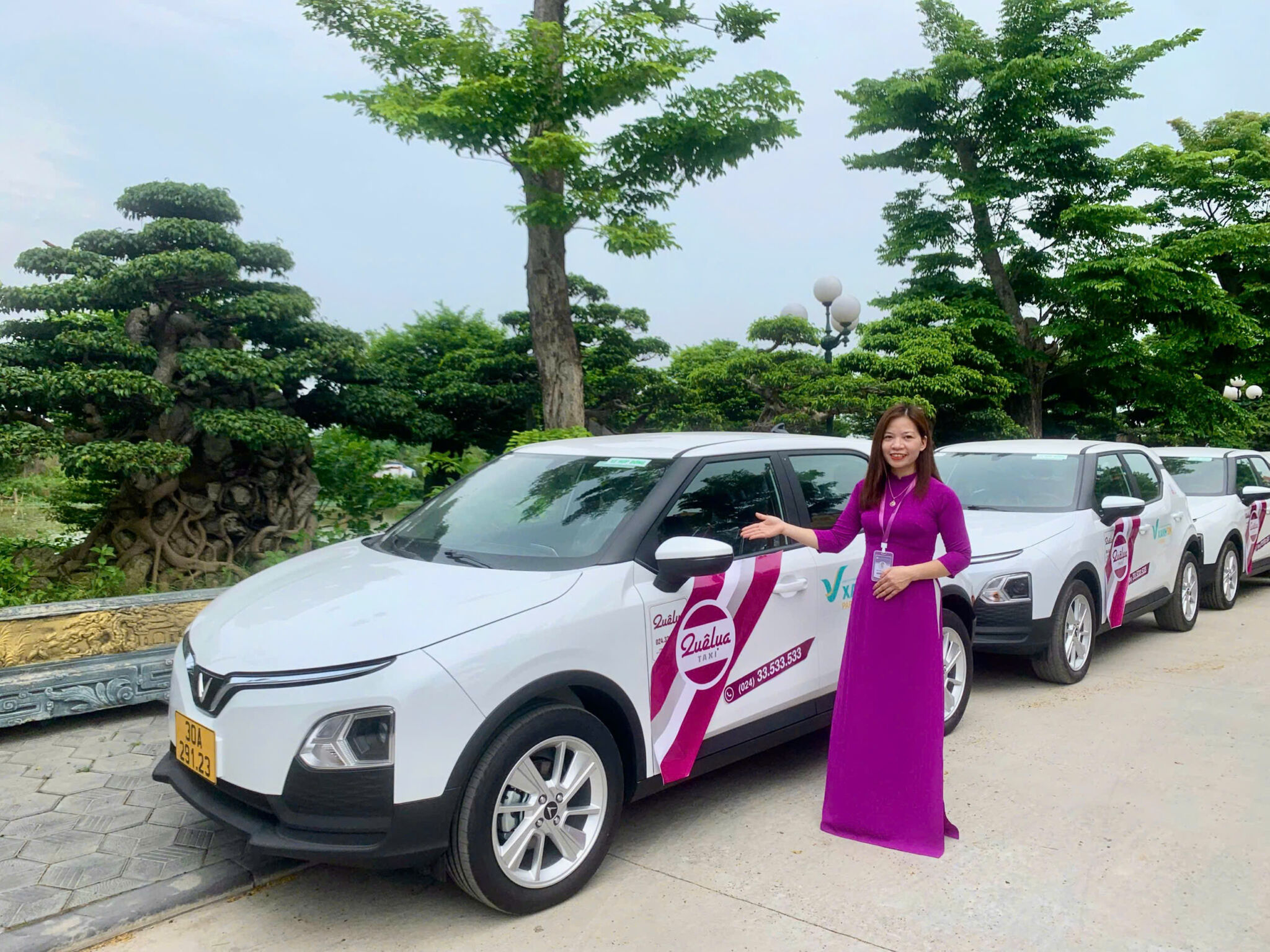 Taxi Quê Lụa tăng tốc chuyển đổi xanh, mua thêm 2.000 ô tô điện VinFast thông qua Green SM Taxi Quê Lụa tăng tốc chuyển đổi xanh, mua thêm 2.000 ô tô điện VinFast thông qua Green SM