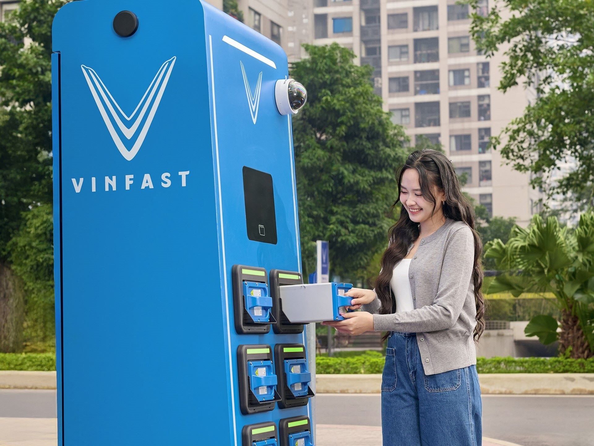 V-Green hợp tác EVNHANOI triển khai 10.000 tủ đổi pin xe máy điện V-Green hợp tác EVNHANOI triển khai 10.000 tủ đổi pin xe máy điện