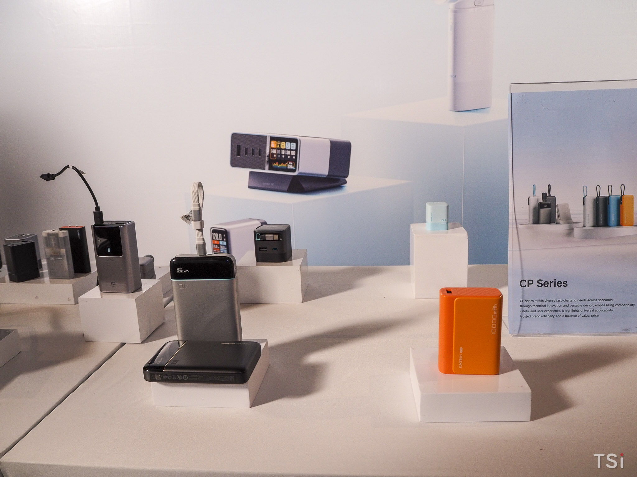 CUKTECH tổ chức sự kiện “Charge & Connect” đánh dấu vị trí trong thị trường công nghệ Việt Nam CUKTECH tổ chức sự kiện “Charge & Connect” đánh dấu vị trí trong thị trường công nghệ Việt Nam