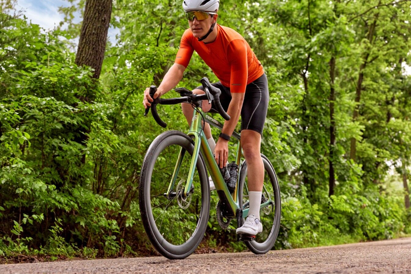 Garmin trình làng vòng đeo tay thông minh CIRQA: Chủ động nâng tầm sức khỏe cùng trải nghiệm trọn đời không phí duy trì