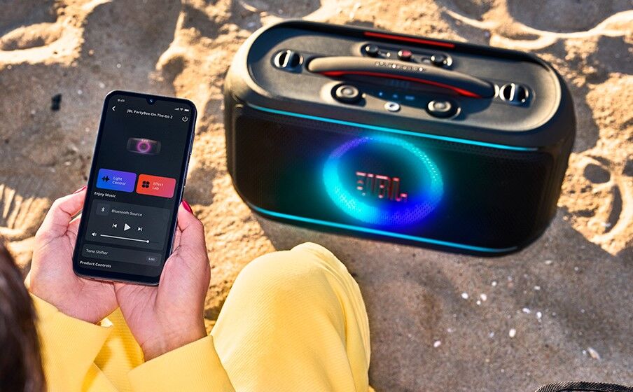 JBL ra mắt thế hệ PartyBox mới với công nghệ AI tách giọng hát theo thời gian thực JBL ra mắt thế hệ PartyBox mới với công nghệ AI tách giọng hát theo thời gian thực