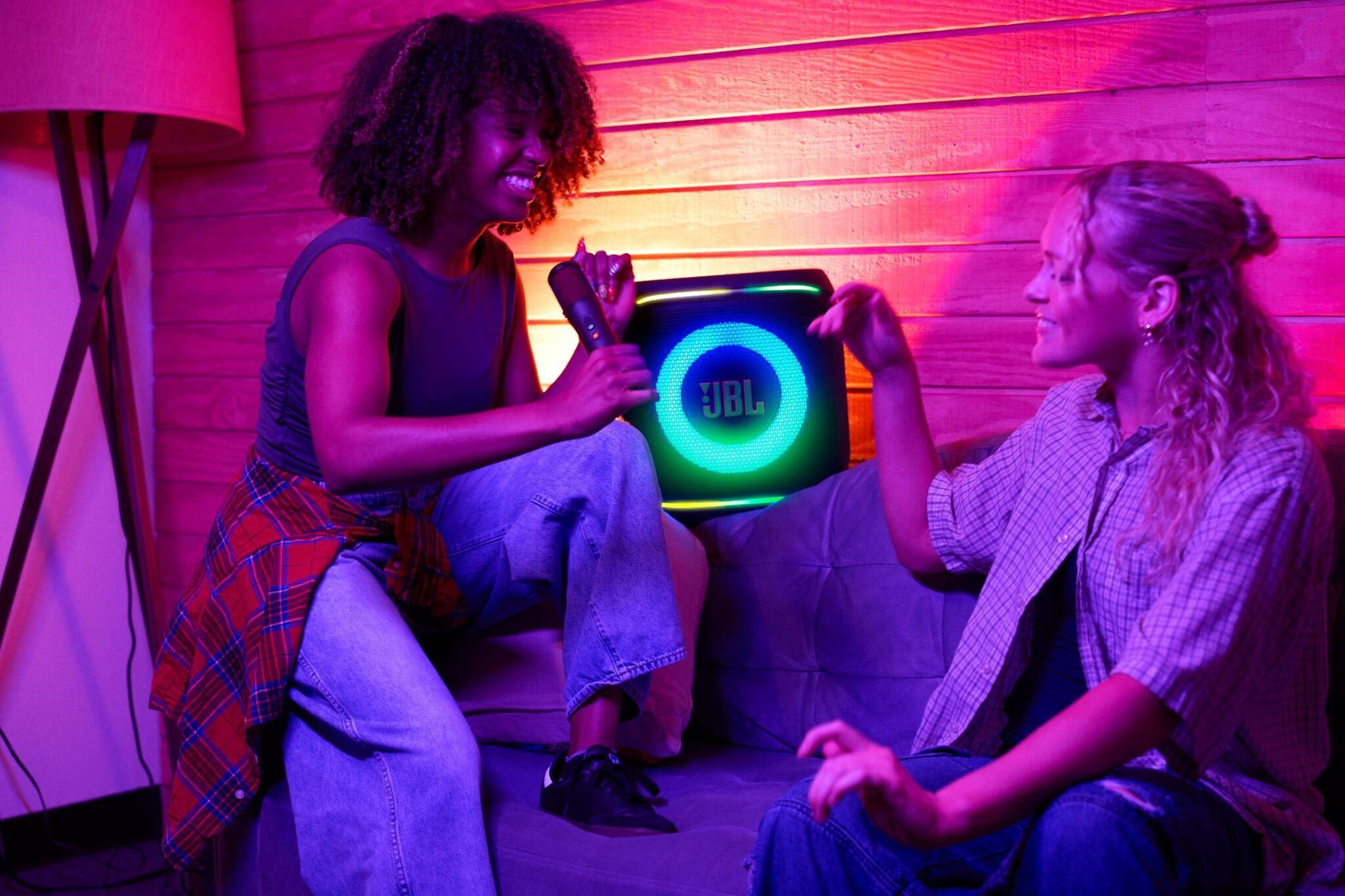 JBL ra mắt thế hệ PartyBox mới với công nghệ AI tách giọng hát theo thời gian thực JBL ra mắt thế hệ PartyBox mới với công nghệ AI tách giọng hát theo thời gian thực